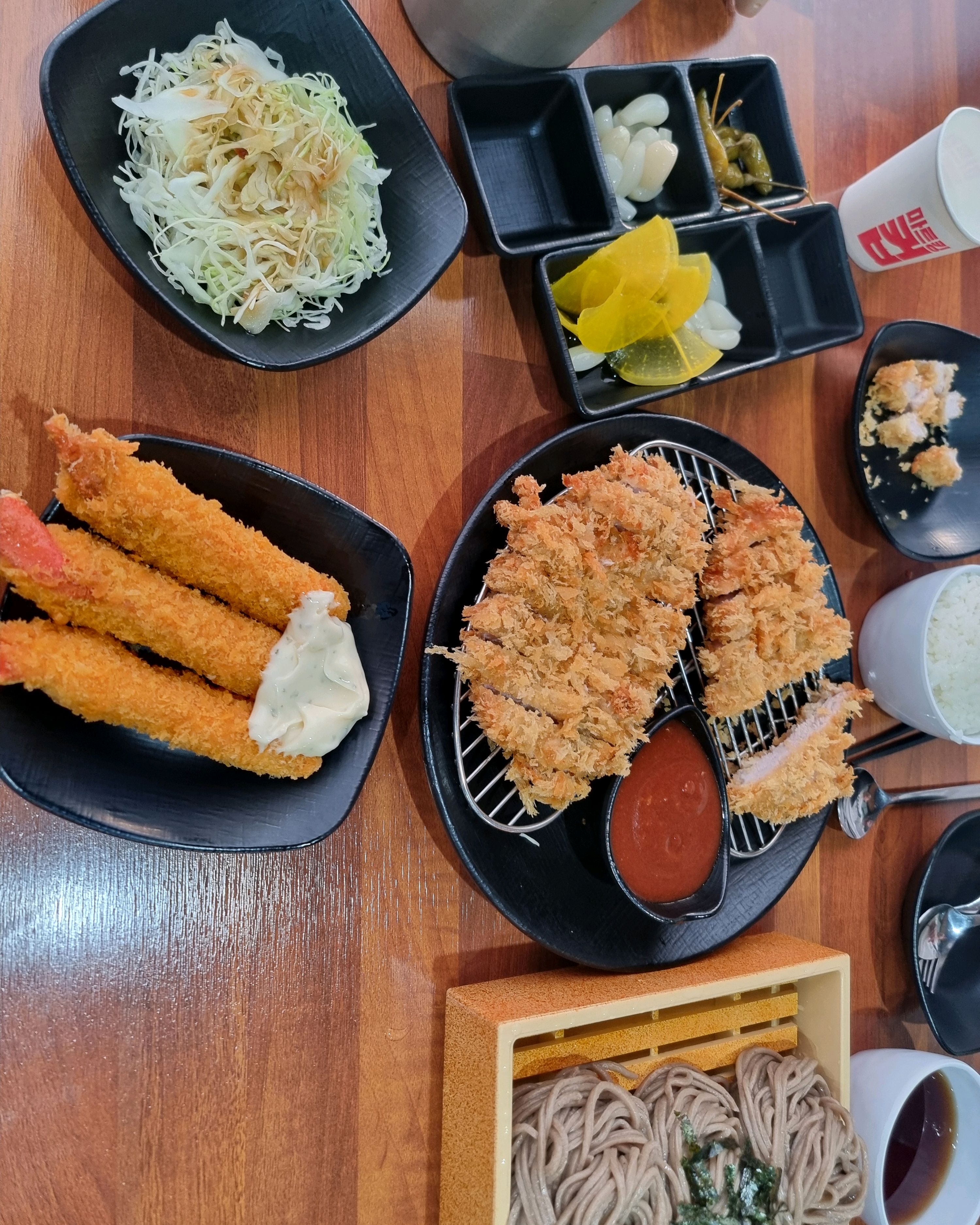 가족들과 여행하고 들려서 맛있게 먹었습니다. 매번 맛있게 먹고갑니다. 자주 방문 할게요~!