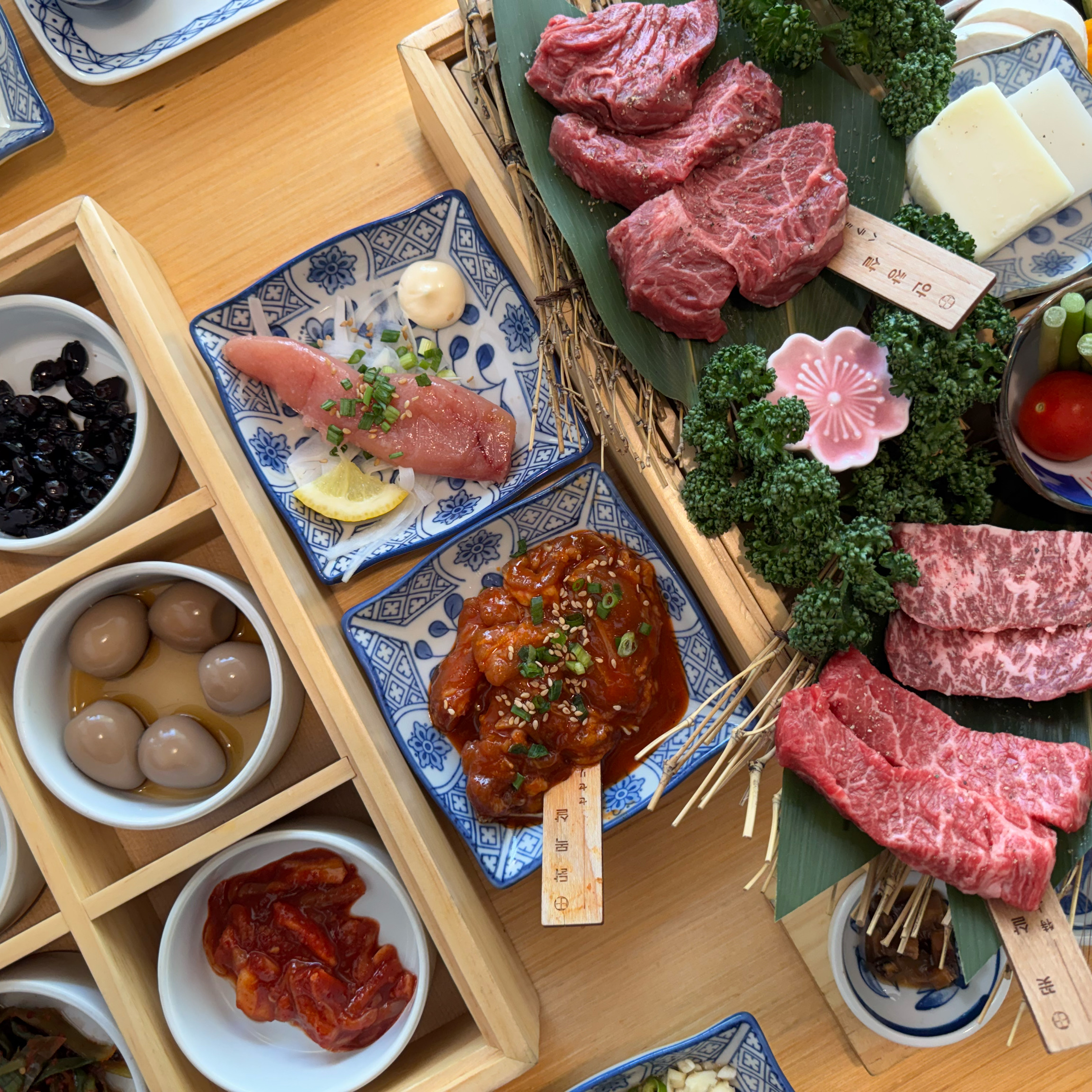 입에 넣자마자 사르르 녹아 버리는 들안길 맛집입니다. 수성구에서 최근에 가본 소고기집 중에