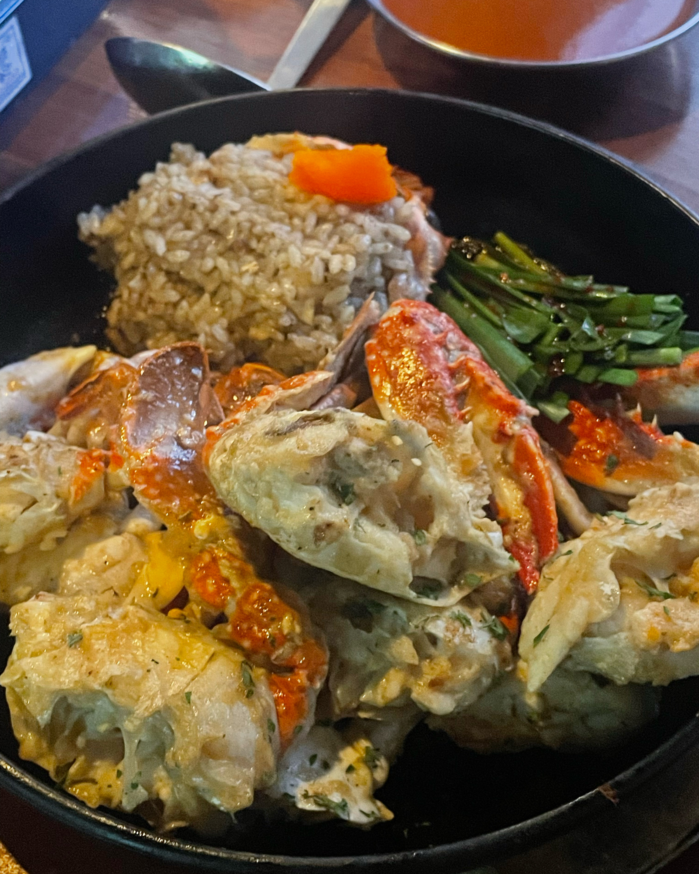 오늘 처음 와봤는데 이렇게 맛있고 가성비 넘치는 술집 찾아서 너무 기분이 좋아요. 적당히 