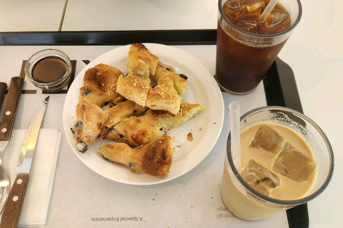 처음왔는데 커피맛있고 경치좋습니다~ - 대구 맛집 포켓