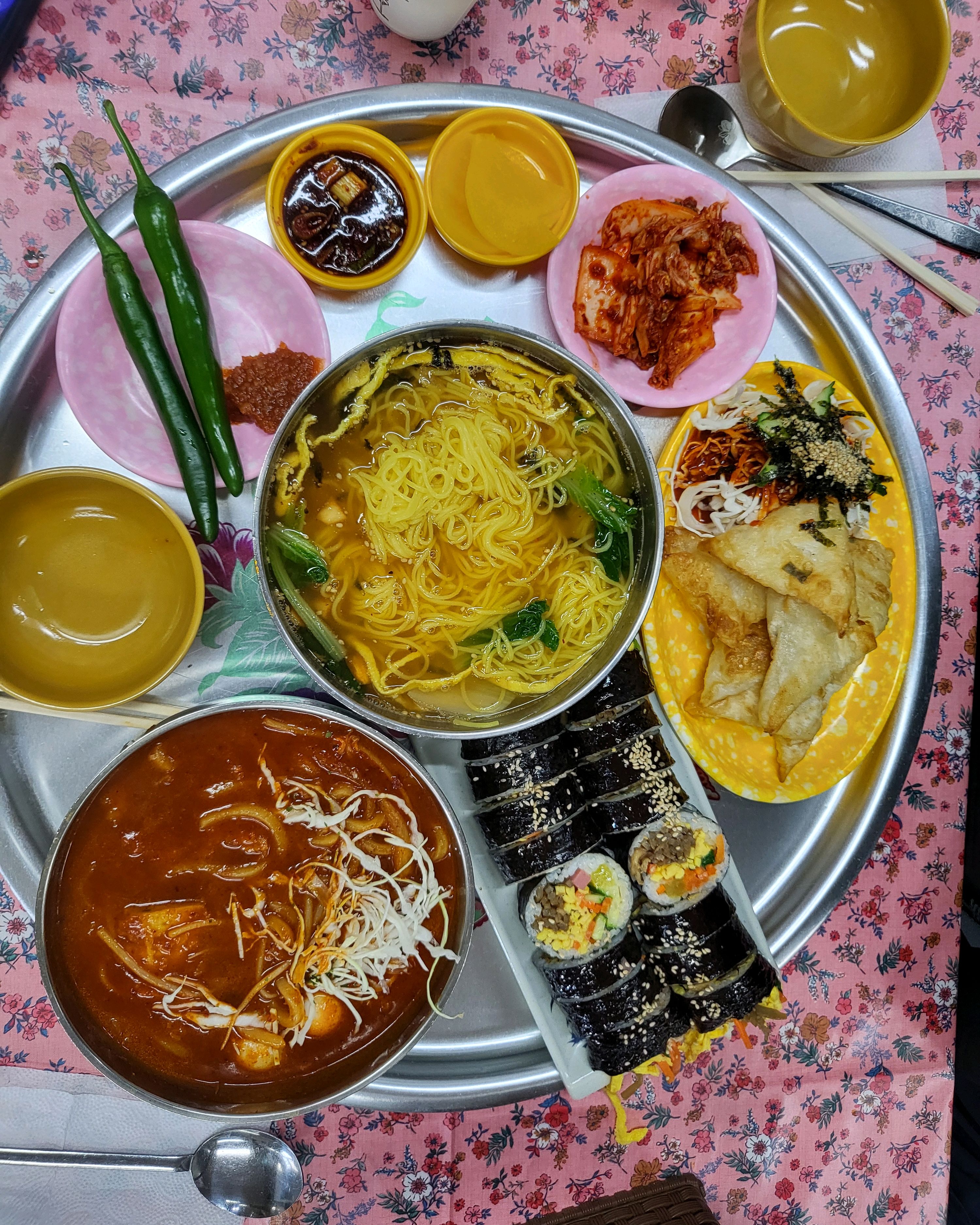 양도 많고 가성비도 좋고~~ - 대구 맛집 신서문김밥