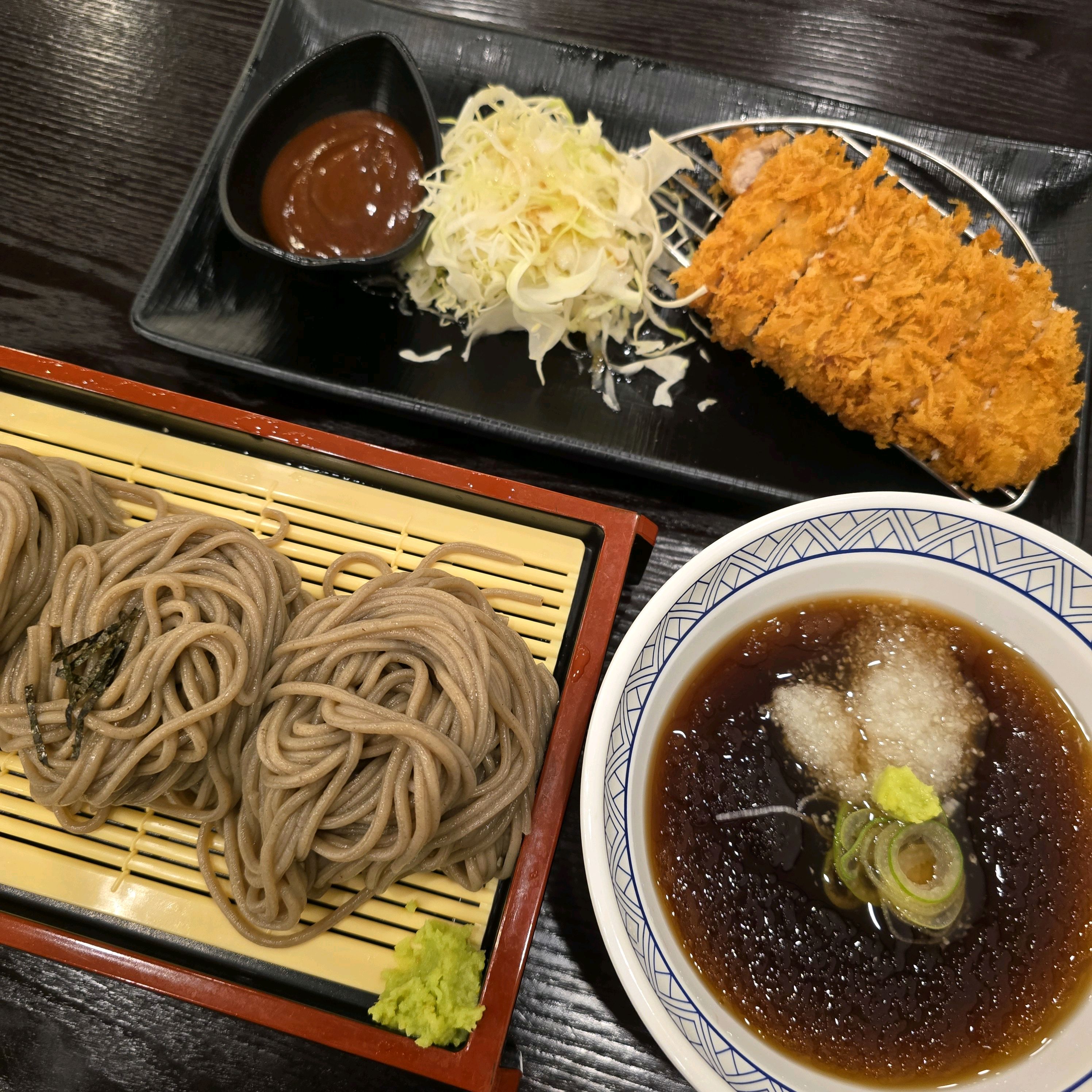 여의도에서 점심식사할 일이 있어서 방문해봤습니다. - 여의도역 맛집 삼동소바 여의도점