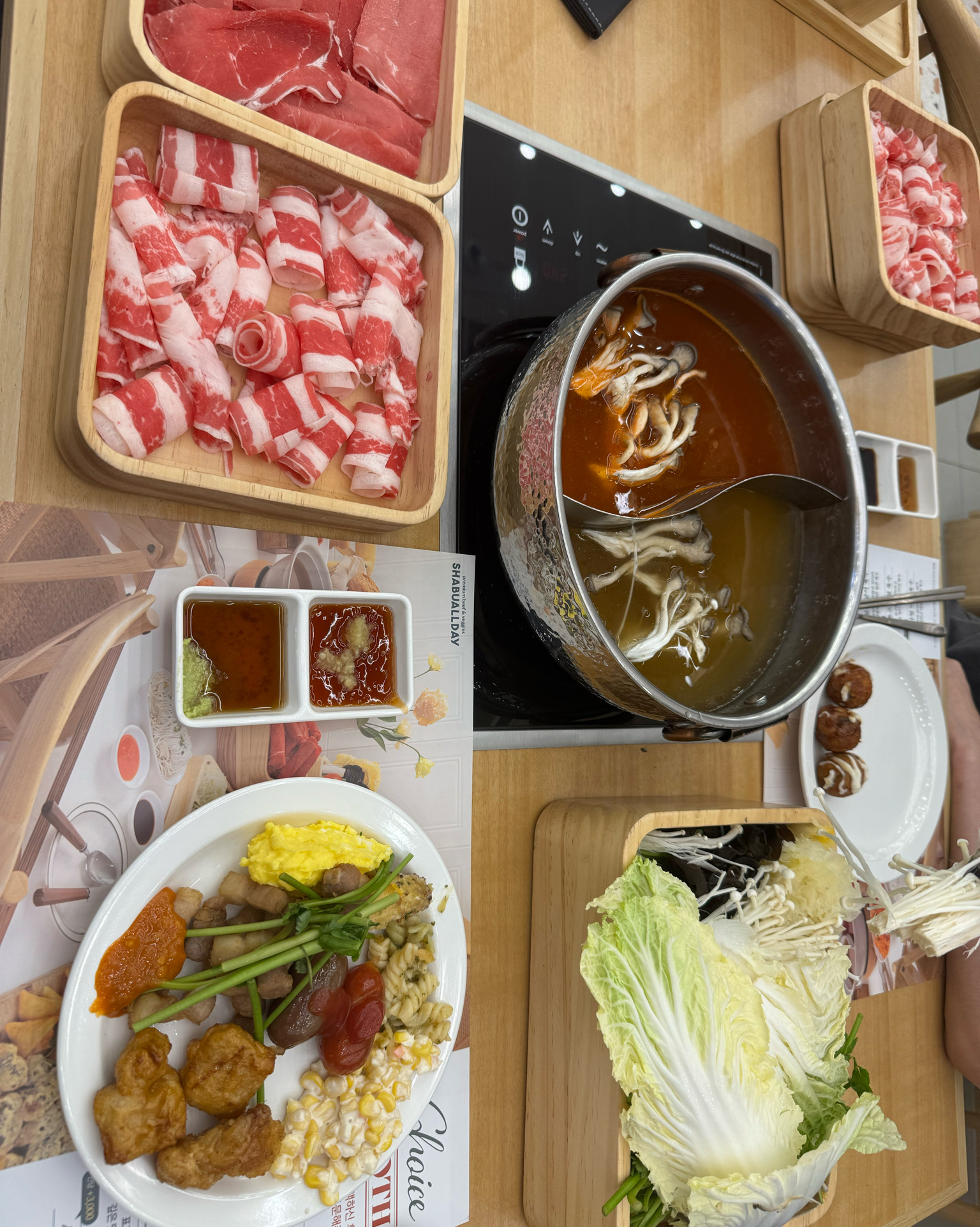 샤브샤브 고기 맛있고 야채 채소도 신선해서 맛있게 잘먹었어요 - 인천 맛집 샤브올데이 인천검단신도시점