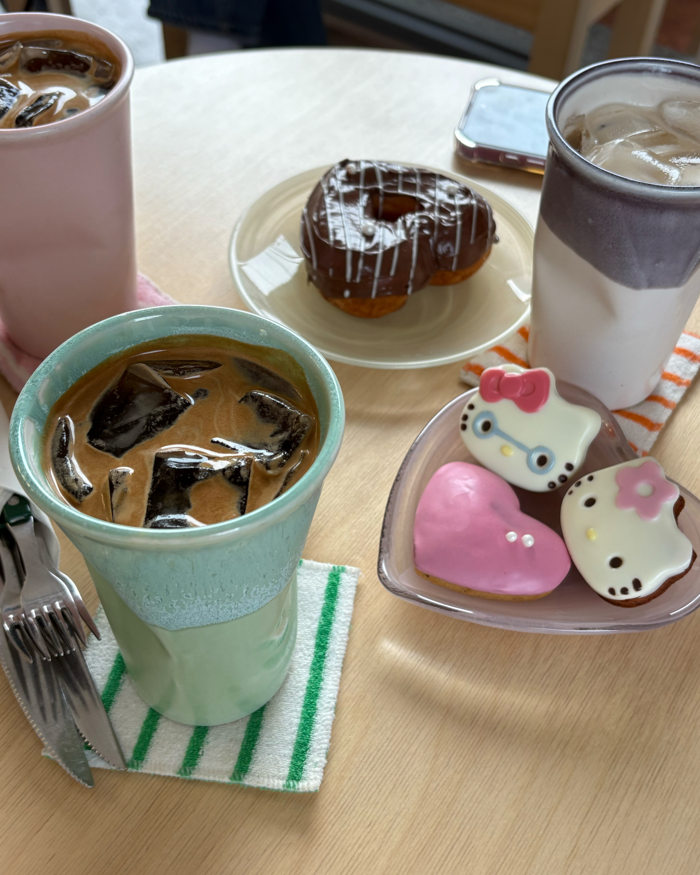 아니 진짜 너무너무 기여워요 !!! 맛도 완저니 있습니당 🥰🥰 그냥 너무 이뻐요 모든게 - 대구 맛집 투핸즈투