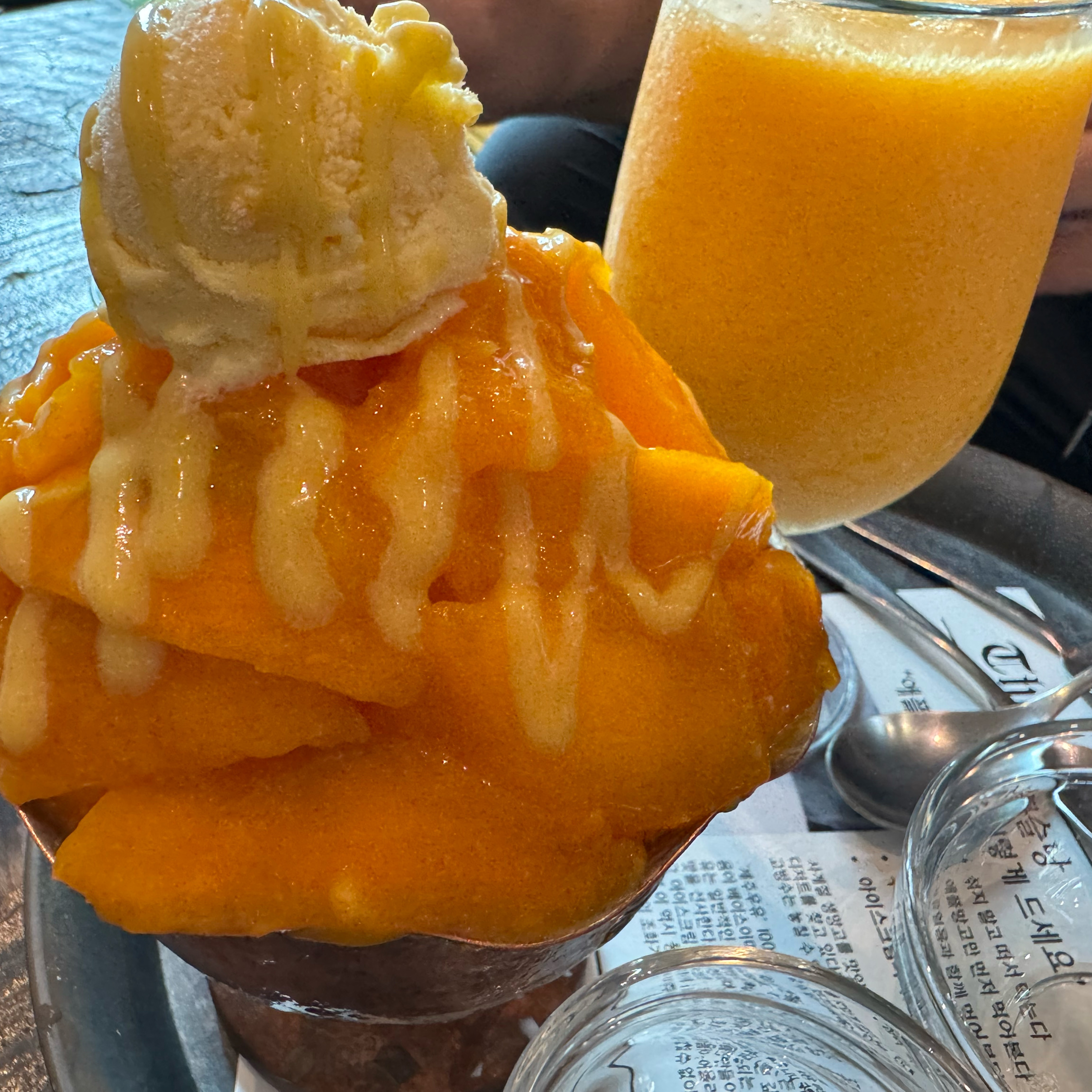 육지로 돌아가기 전 망고빙수 먹으러 왔어요 - 제주 맛집 먹쿠슬낭카페