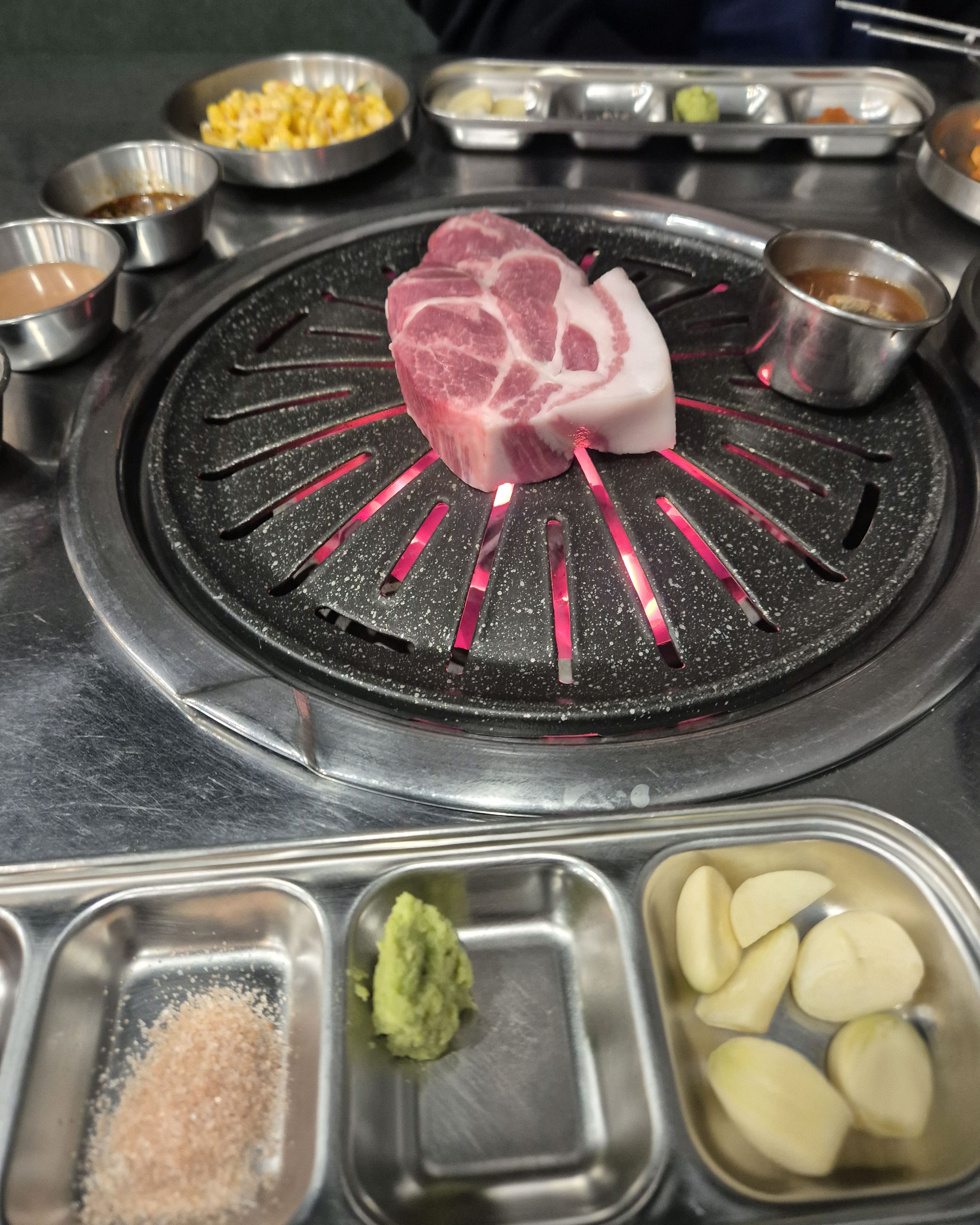 진짜 너무너무 맛있어요 여자친구랑 왔는데 다음에 다시 꼭 오자고 약속했어요 경상도 직원분이