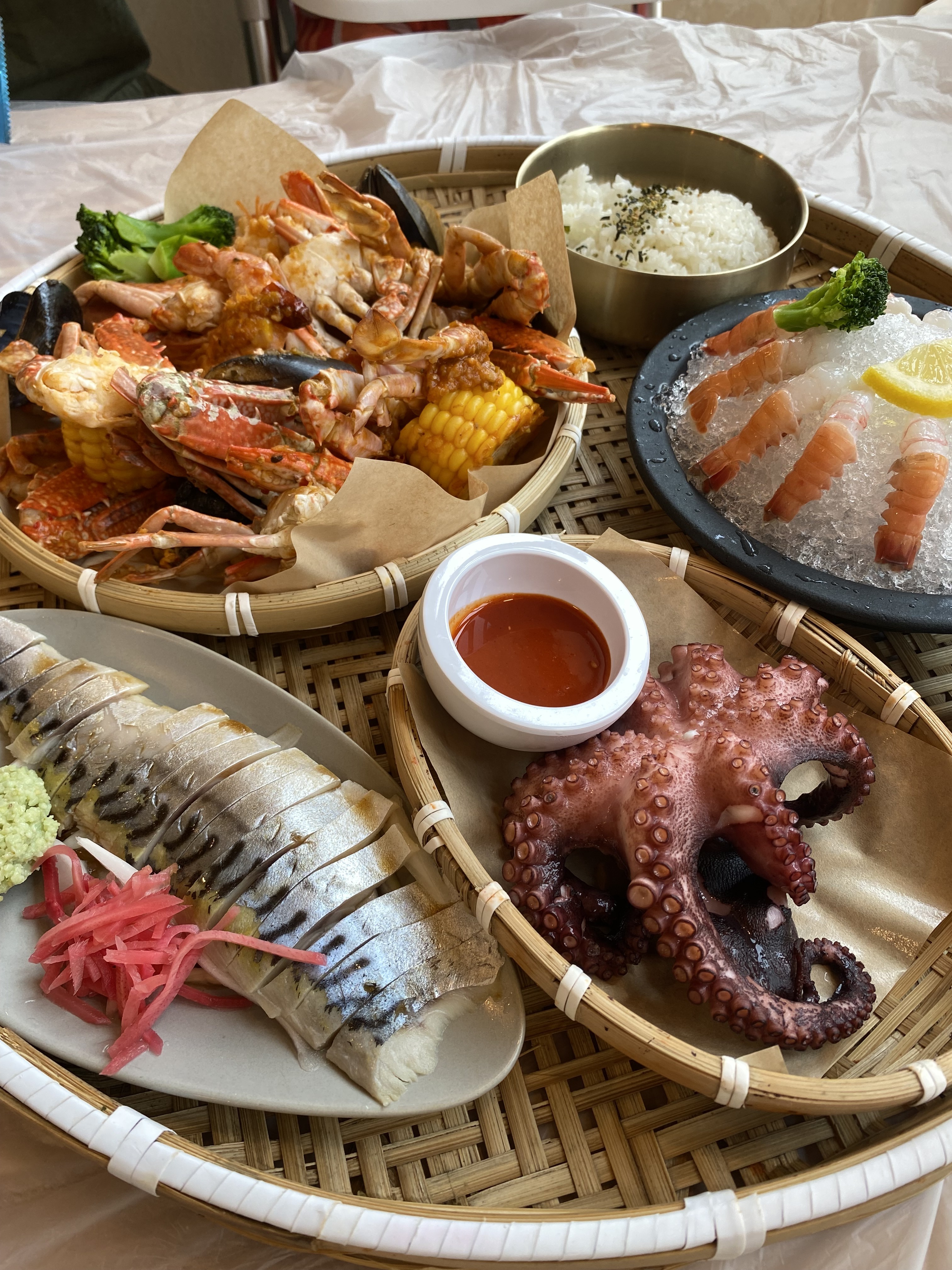 고등어 숙성회 맛있어요 - 제주 맛집 더비치크랩 제주협재점