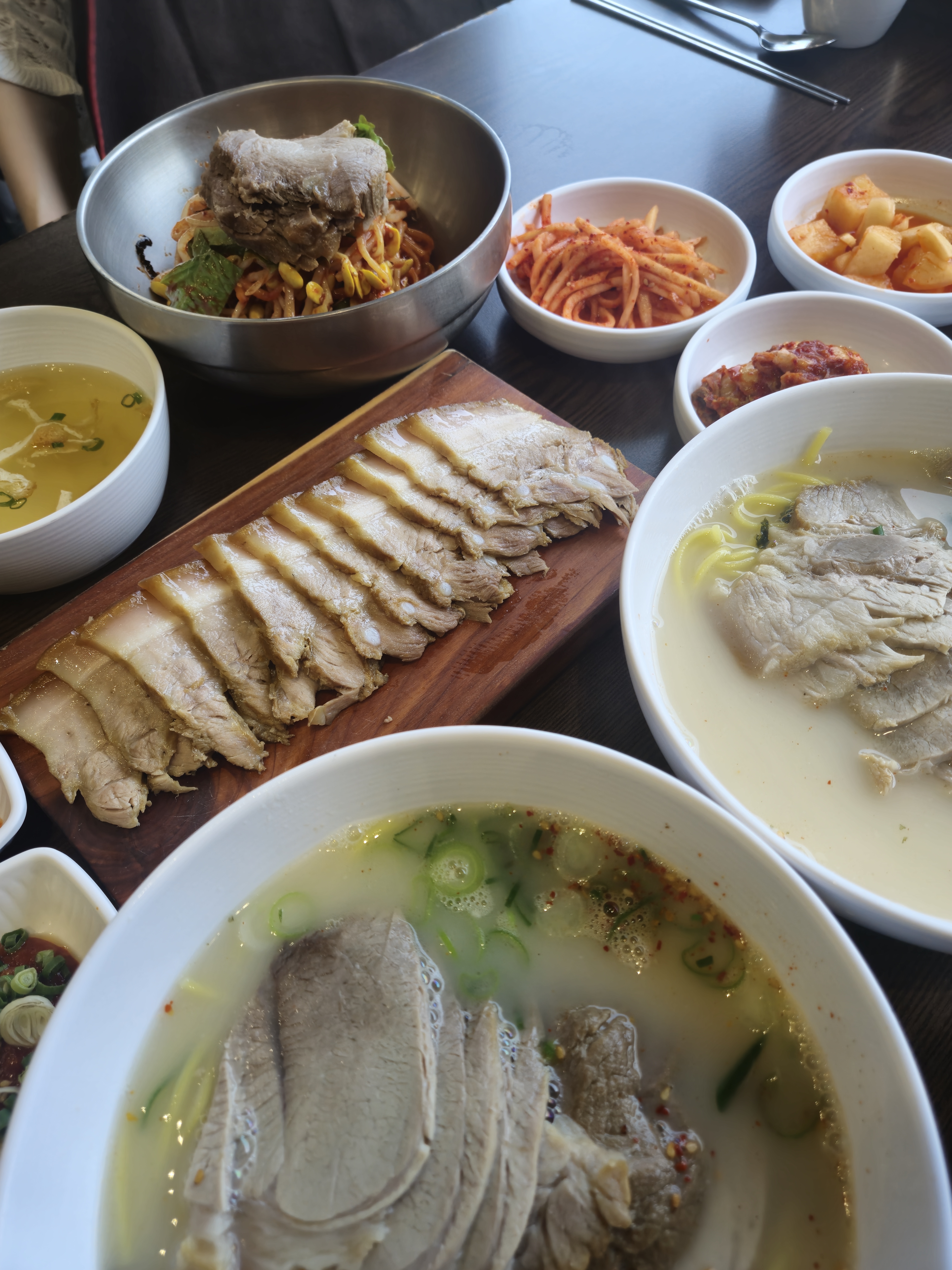 고기국수 고기 양도 많고 맛있어요 - 제주 맛집 자매국수