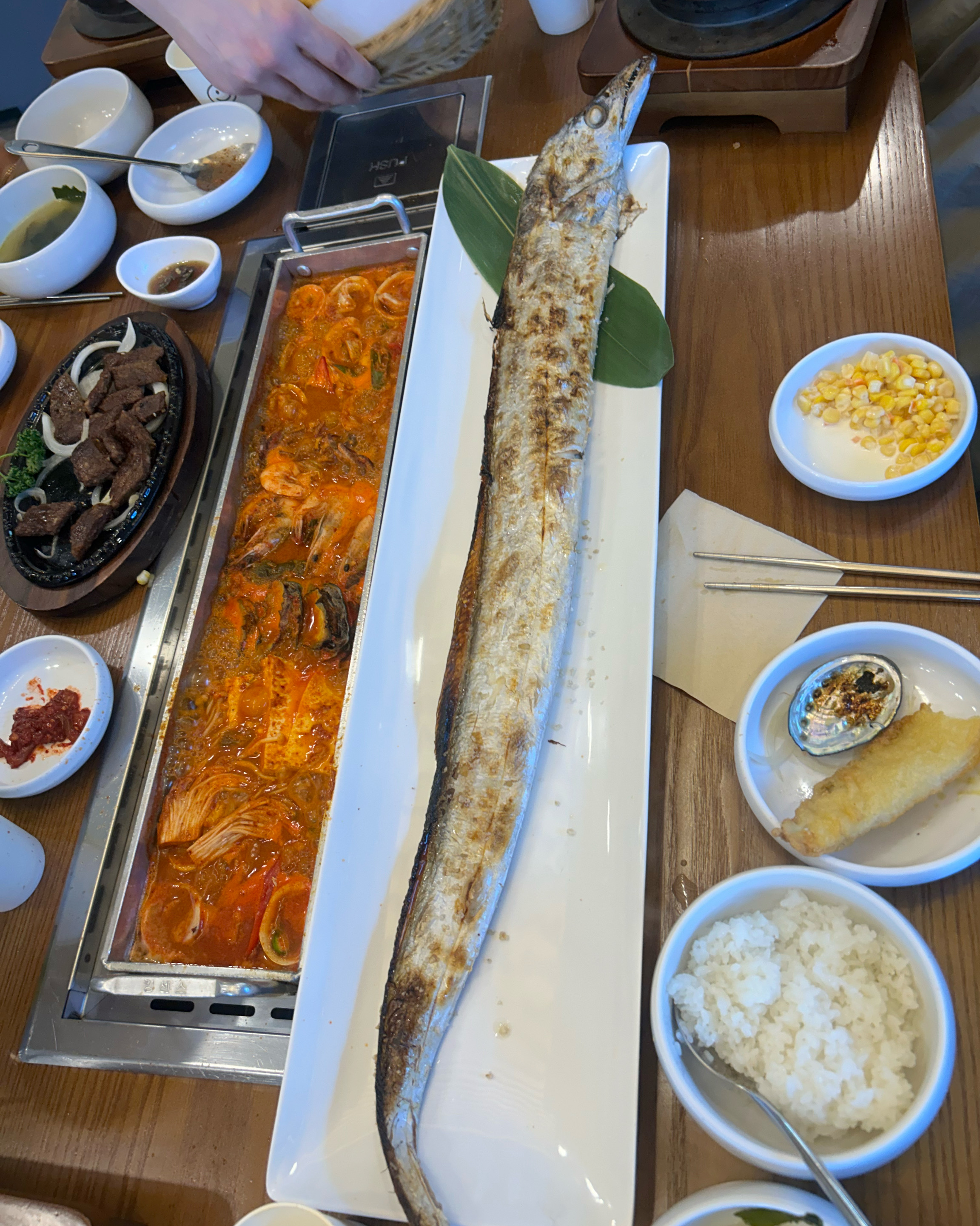 배고파서 들렸는데 가성비 좋고 맛있어요 추천합니다 - 제주 맛집 한라갈치 중문점
