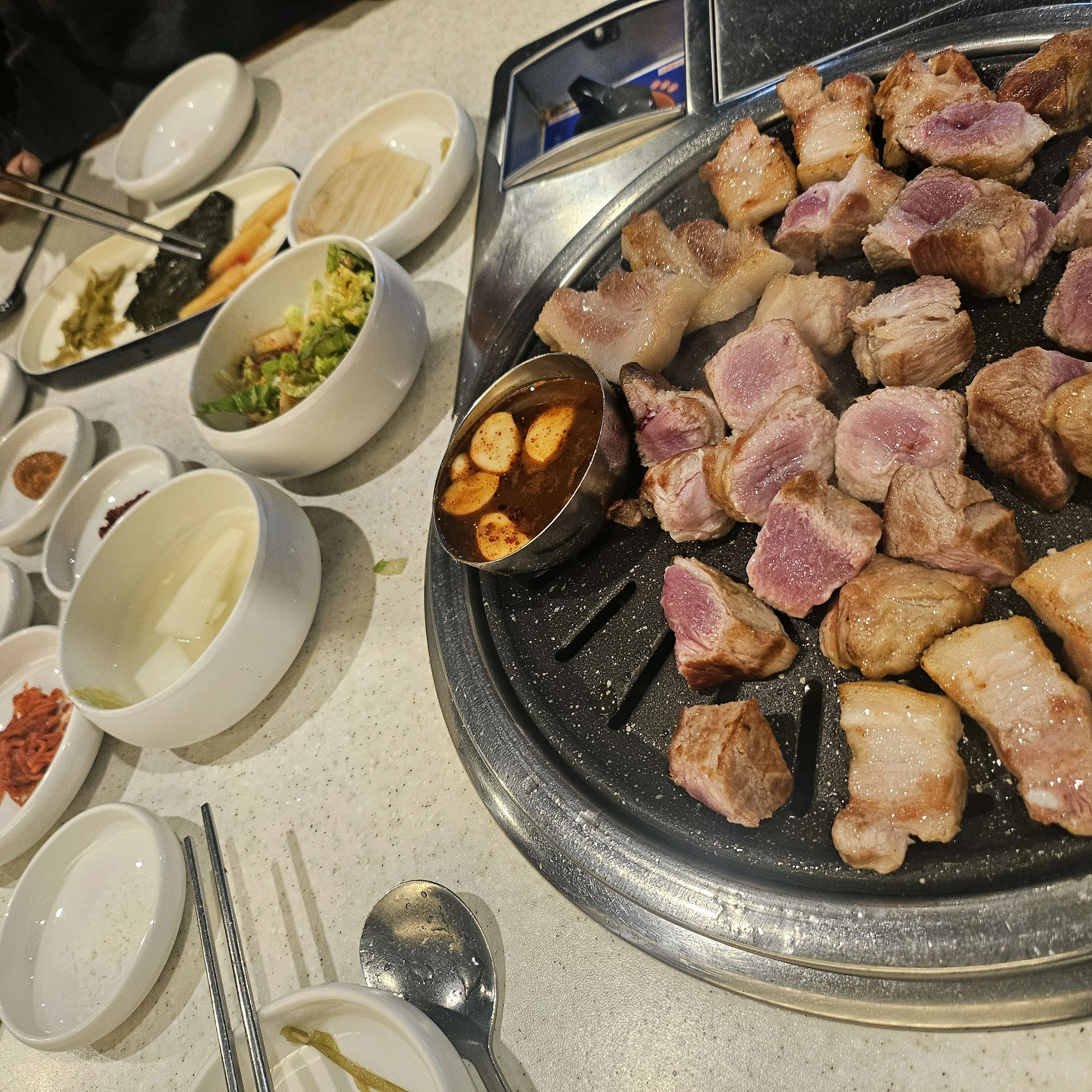 지인 추천으로 왔는데 - 제주 맛집 고이정 애월흑돼지 보리짚불구이