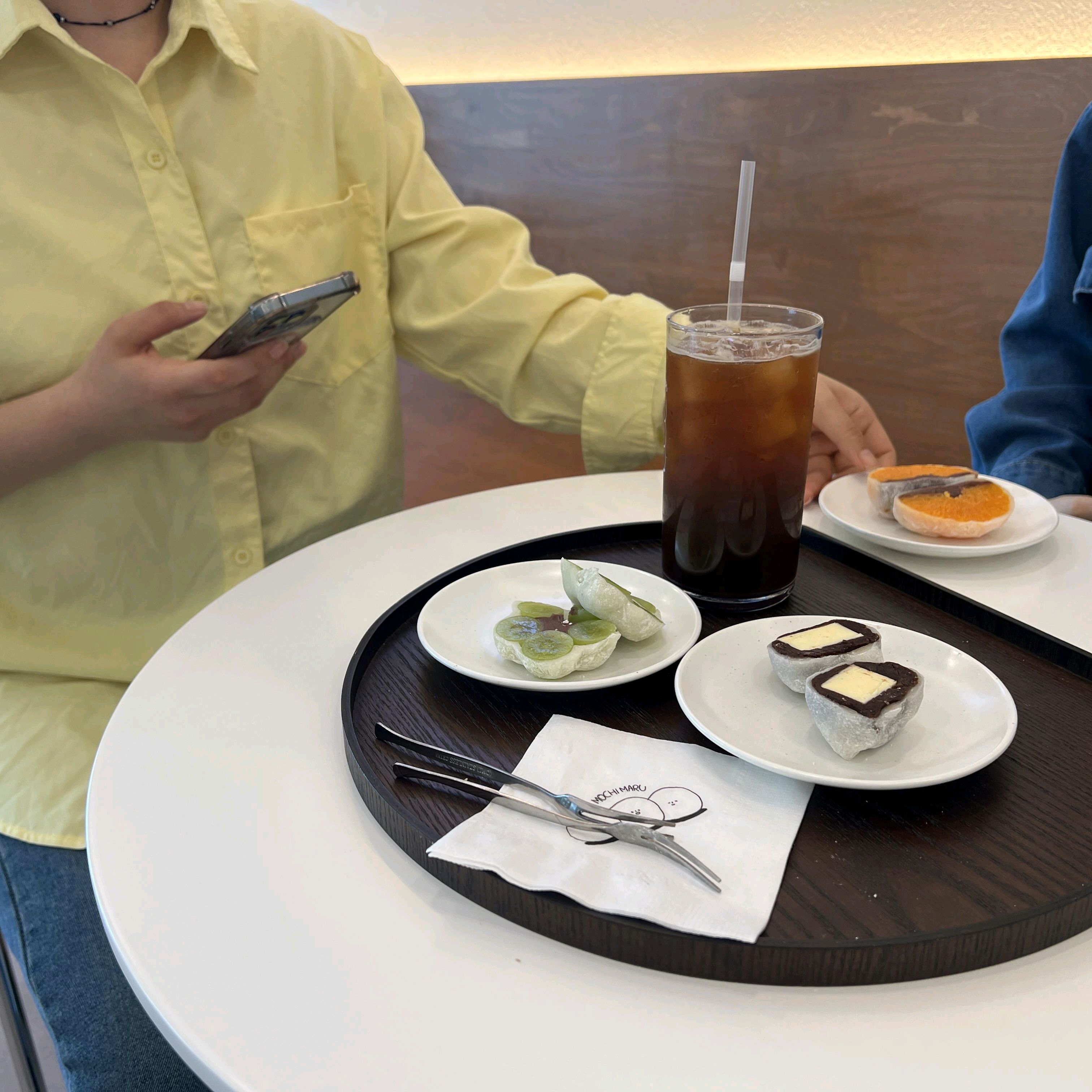 친구랑 왔는데 모찌 엄청 맛나요!!! - 제주 맛집 모찌마루
