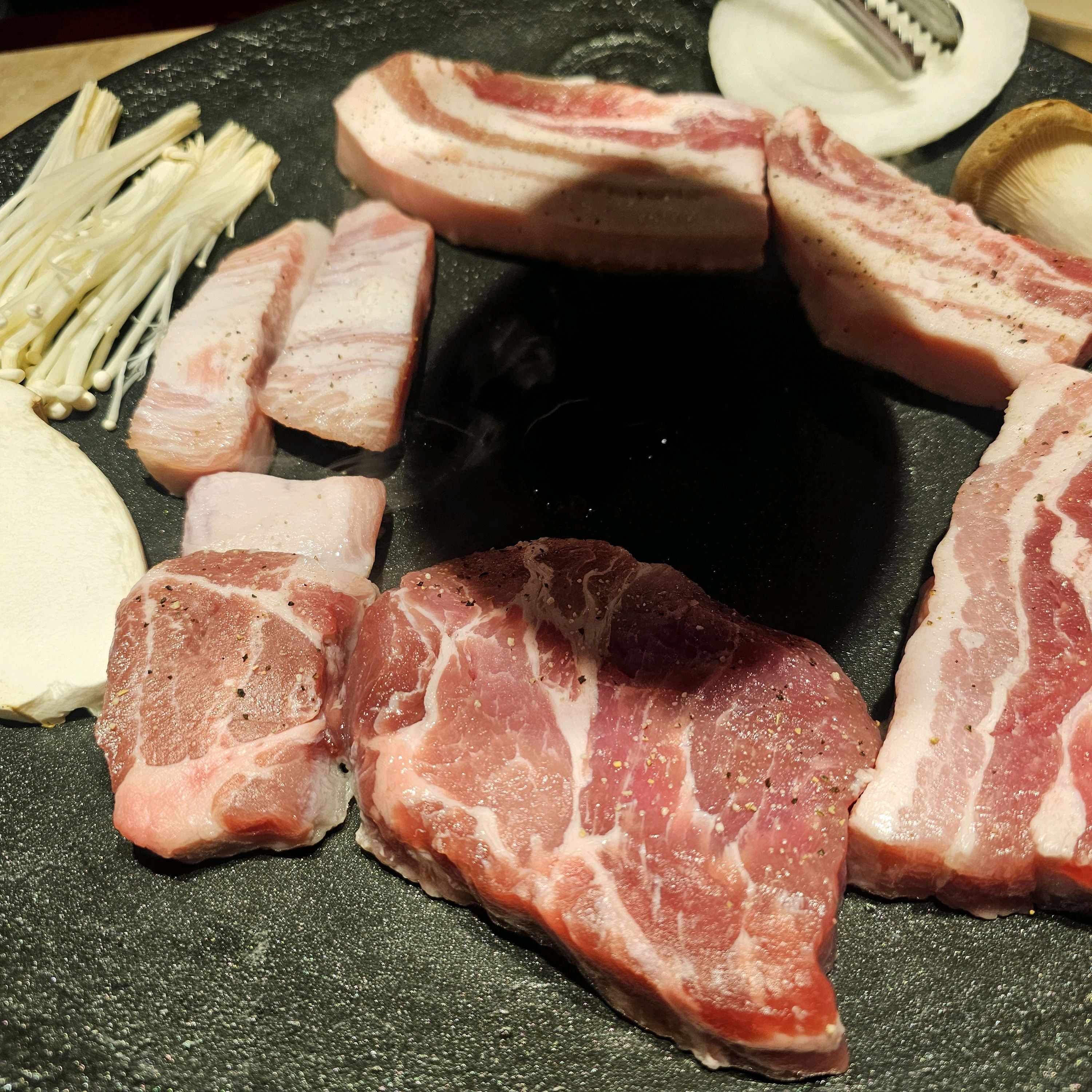 가정의달 이벤트로 맥주 소주 가격 할인 하고 있네요!! - 구월동 맛집 오복솥뚜껑