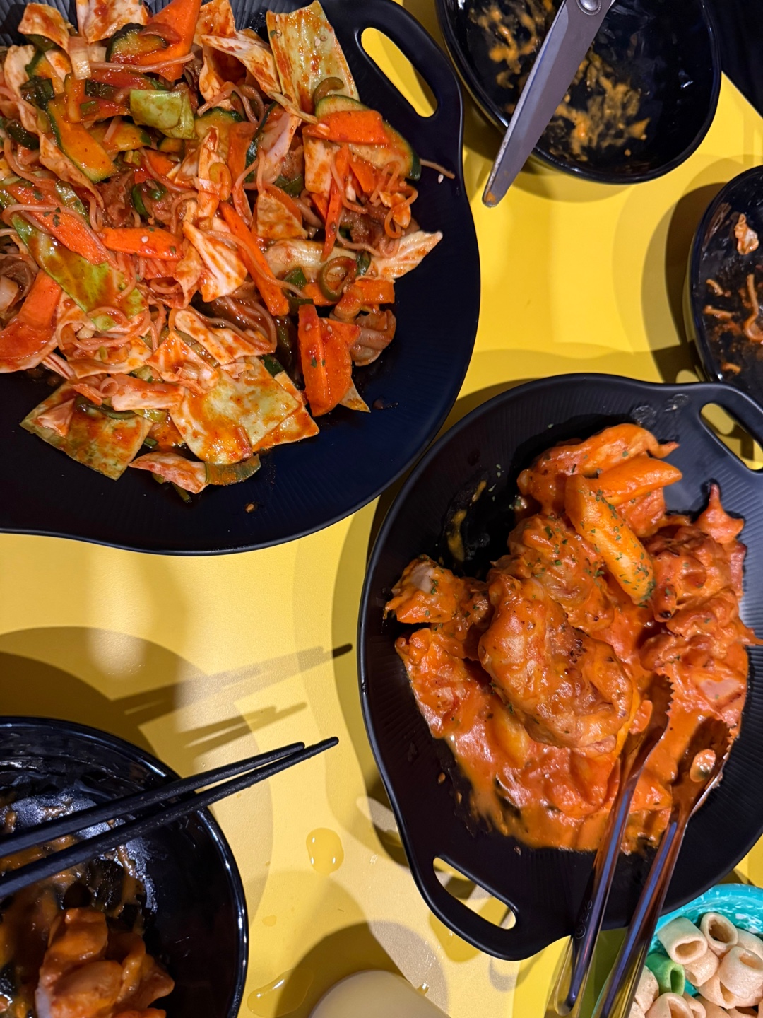 인생 음식중 하나가 치킨인데 앞으로 여기만 올 거같네요 ㅠㅠ 닭가슴살 부위도 부드럽고 맛있