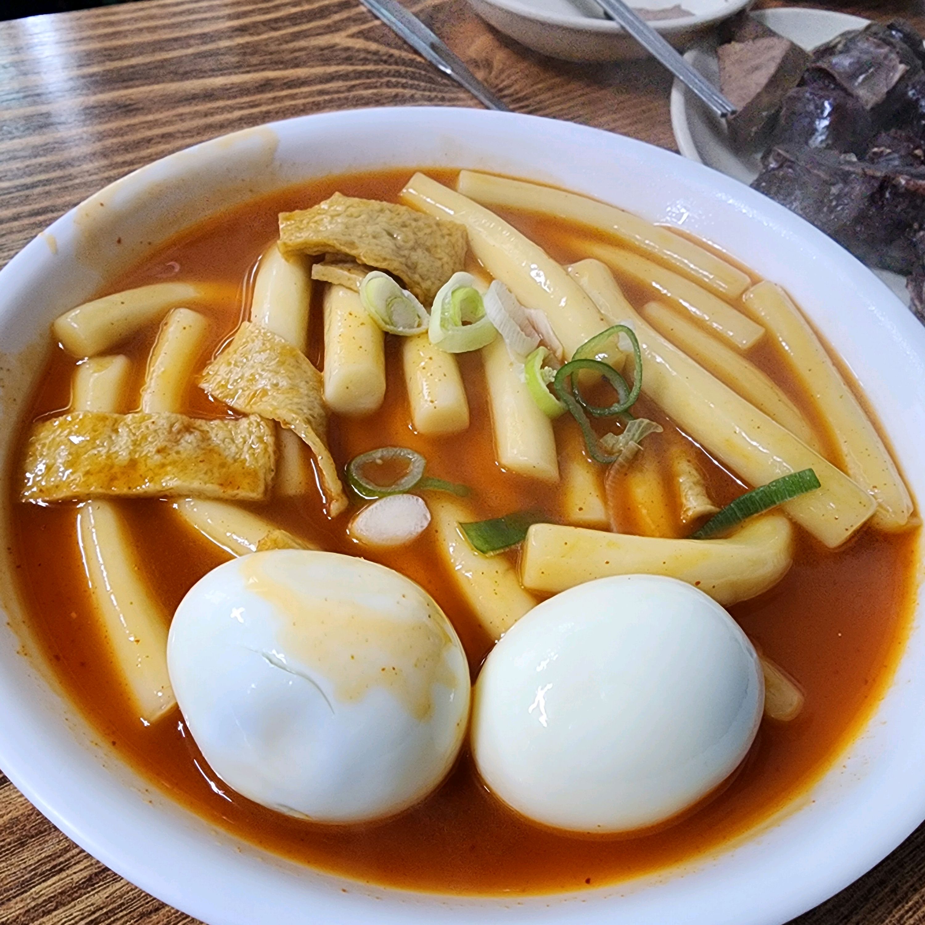 가성비 최고!! 오래 기다리는 것 빼면 모두 만족! 국물떡볶이 최고네요~ 👍👍👍 - 인천 맛집 남동공단떡볶이