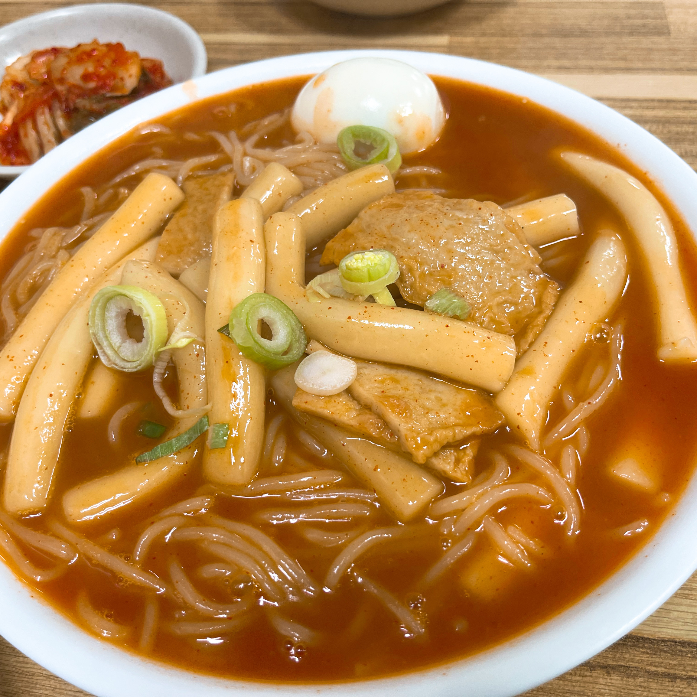 쉬는 월요일 오전엔 꼭 남동공단떡볶이를 갑니다!! 그래야 웨이팅 없이 여유롭게 즐길 수 있