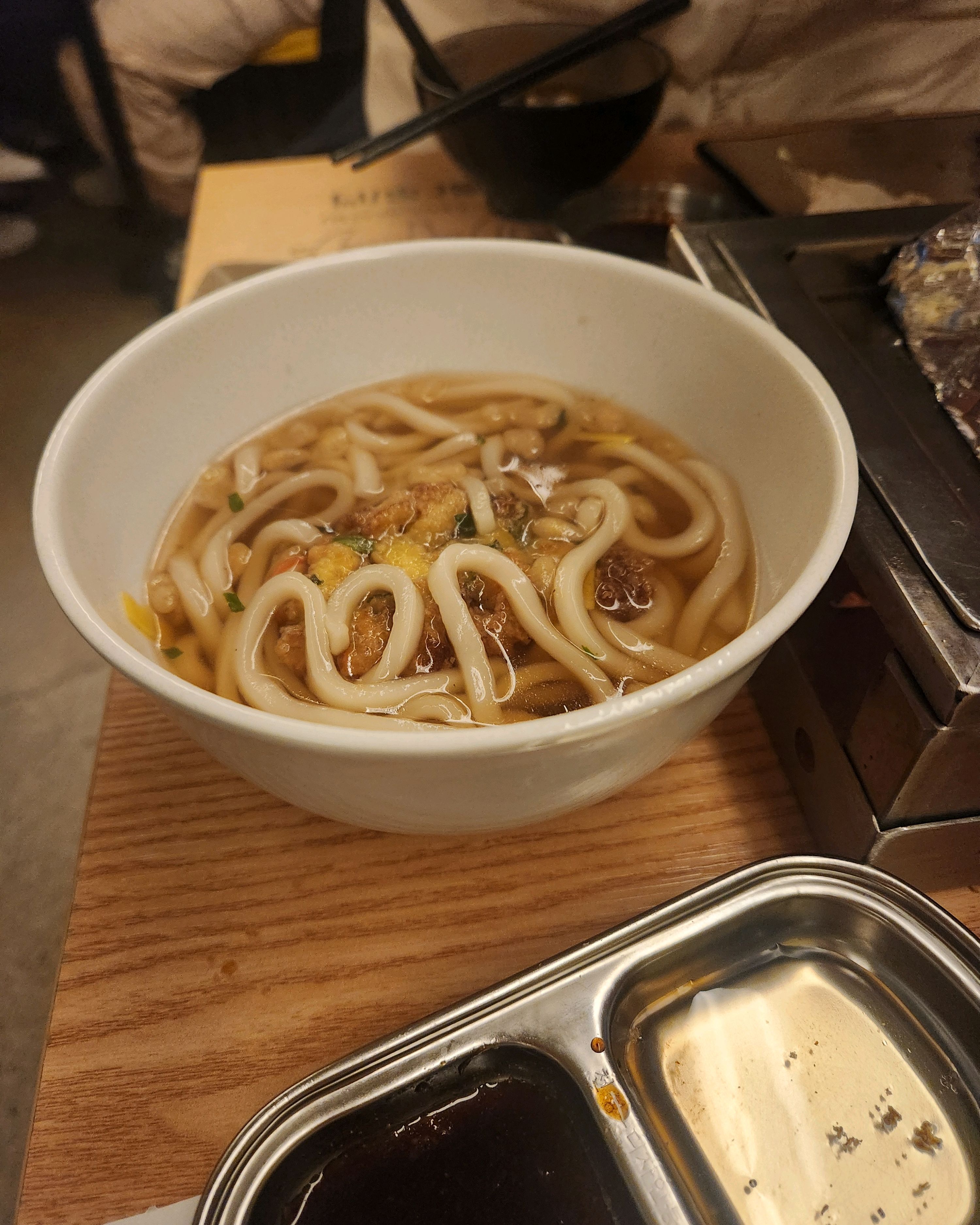맛있어서 꼬치를 흡입하느라 사진이 없네요! 쿠시카츠 처음먹어보는데 너무 맛있어요! 하이볼도