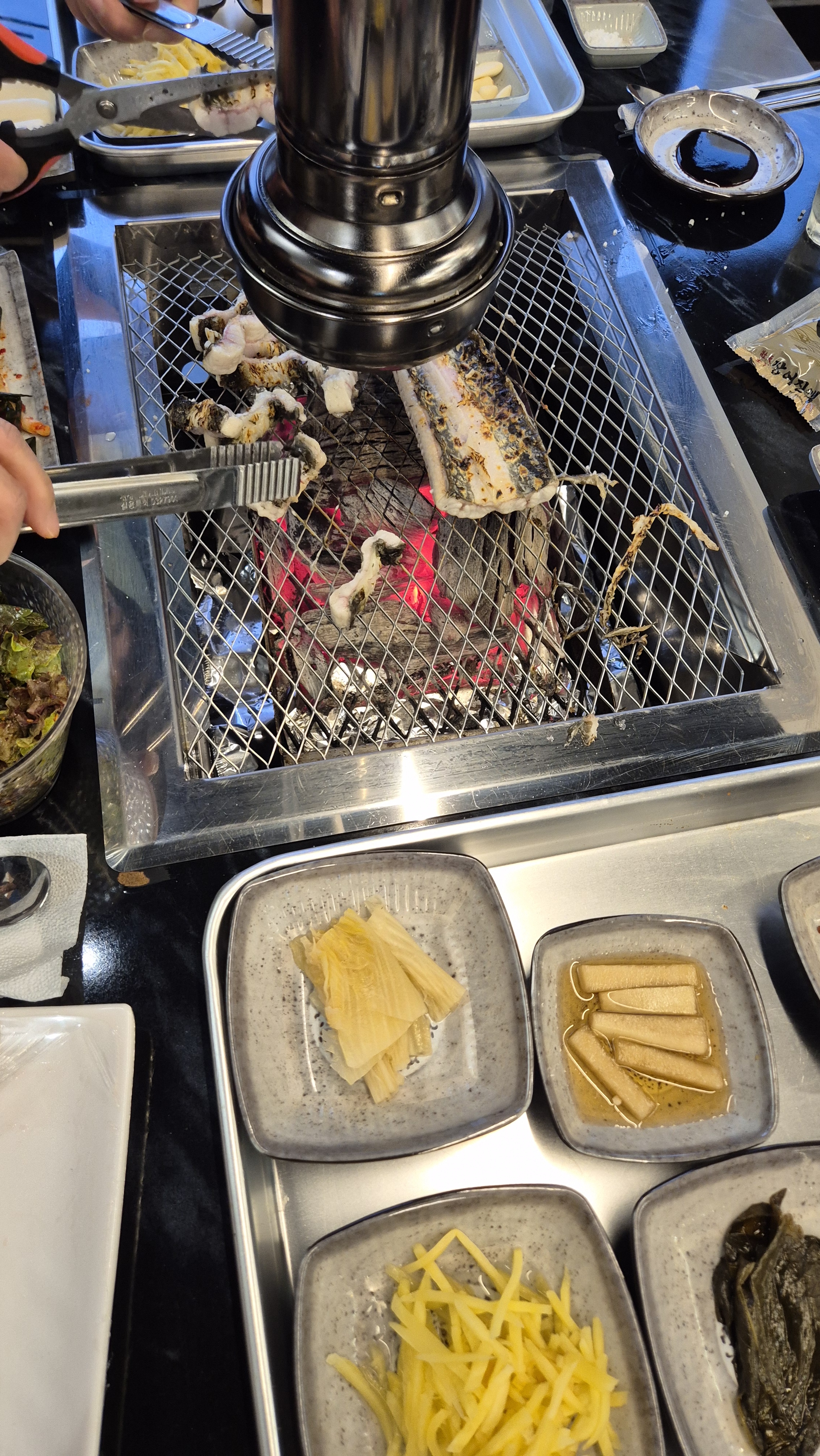 지인들과 장어 맛집 찾았네요, 숯도 강원도 참숯이라네요. 추천해요. - 인천 맛집 팔당장어 인천논현점