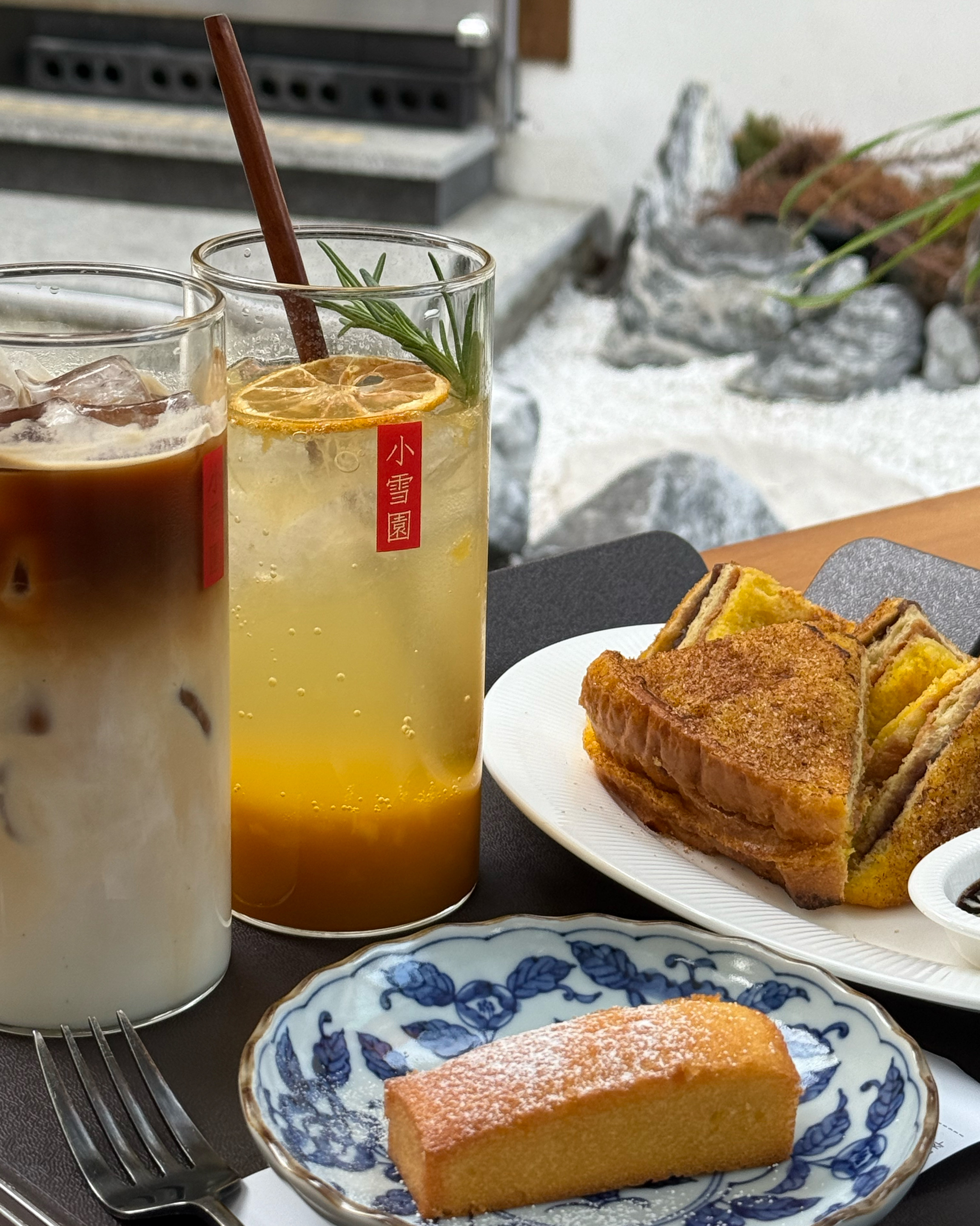 커피도 맛나고 디저트도 맛있고 인테리어까지 멋진곳이예요! 힐링하고 가요🙇♀️🫶🏻 - 인천 맛집 소설원 만수