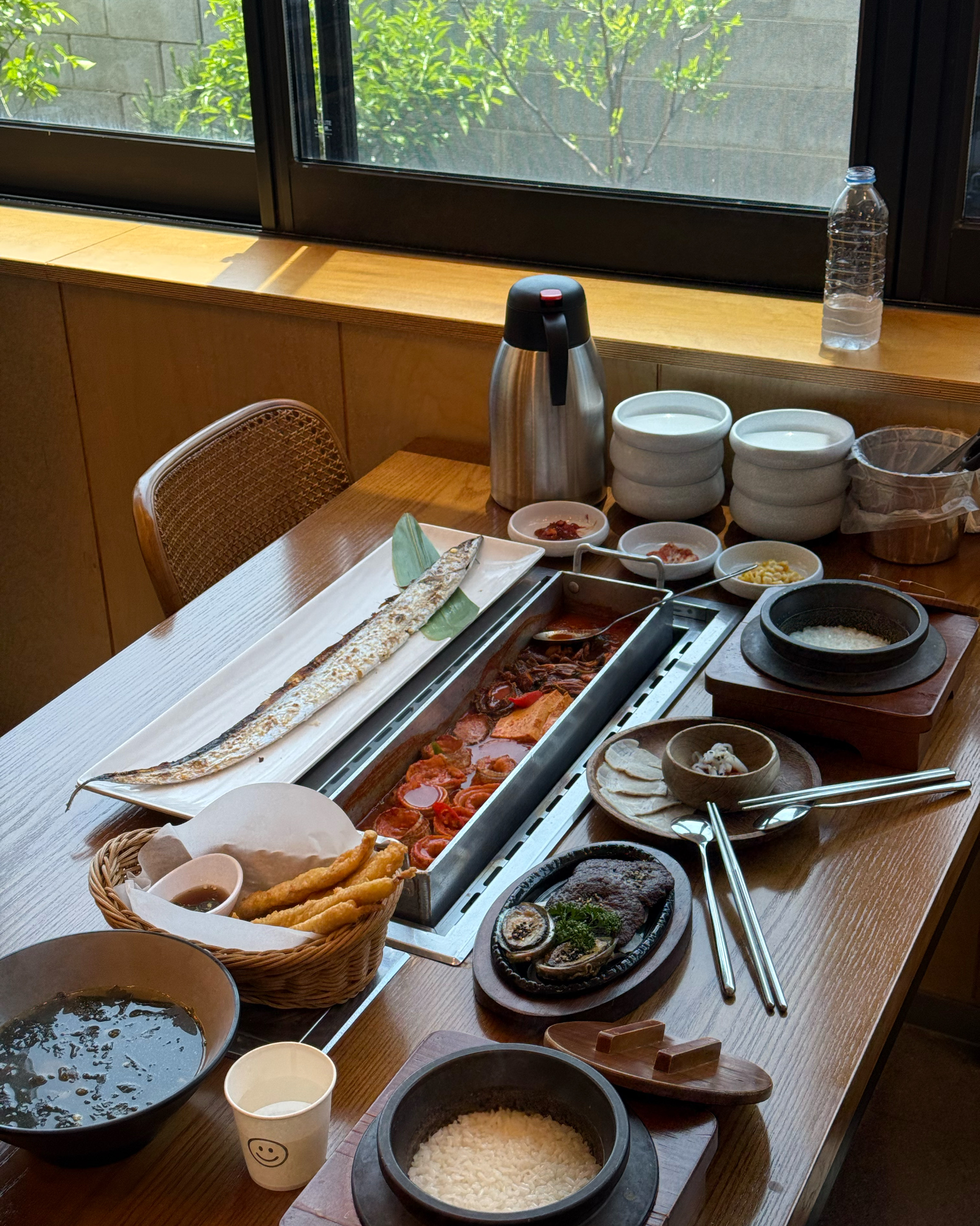 소문난 갈치집 드디어 왔네요. 분위기도 좋고 엄청 맛있어요. 여행이든 회식이든 다 추천드려