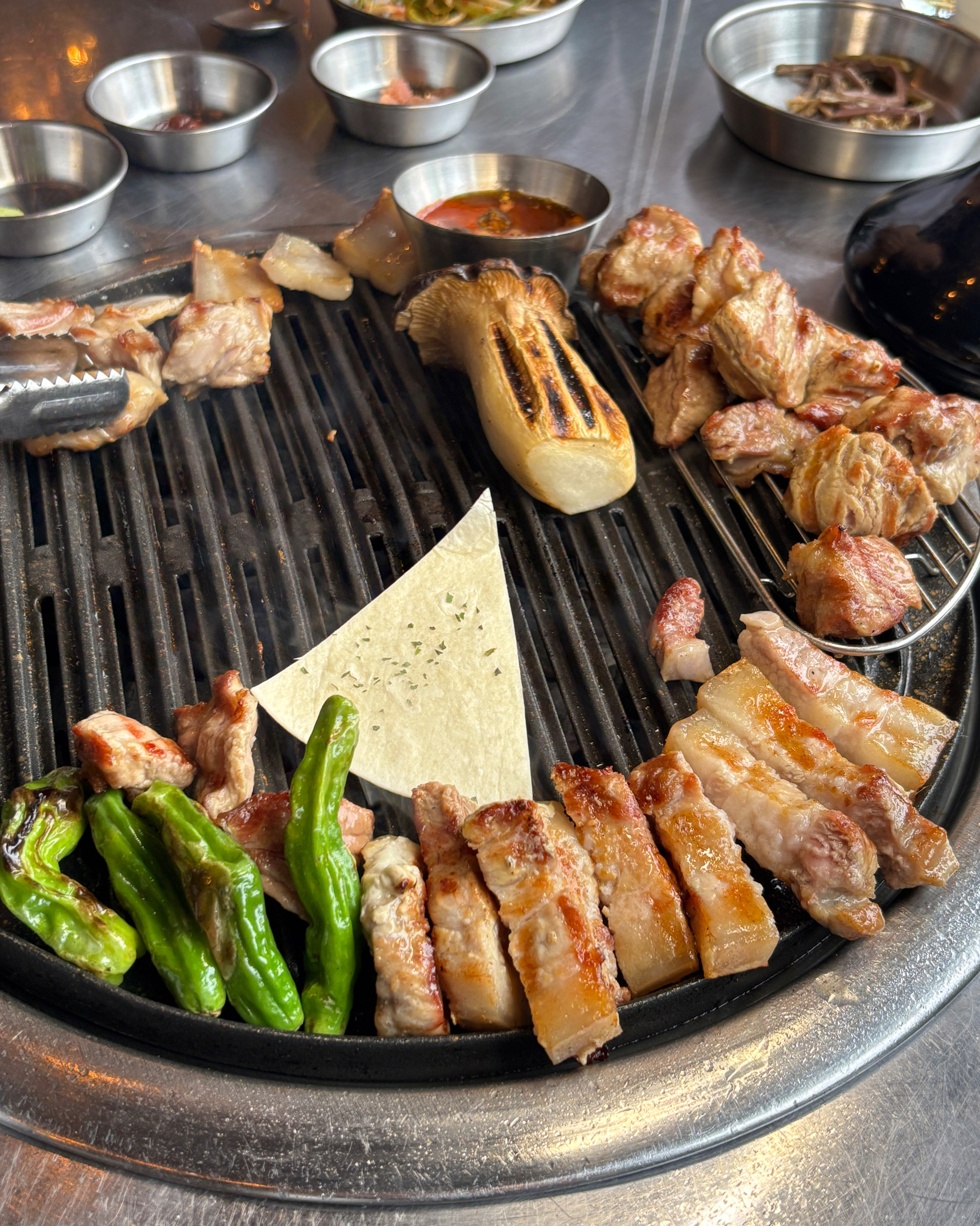속초 여행왔다가 방문했는데 고기가 너!!!! 무 앗있고 뷰드럽고 분위기도 너무 좋아요ㅠㅠㅠ