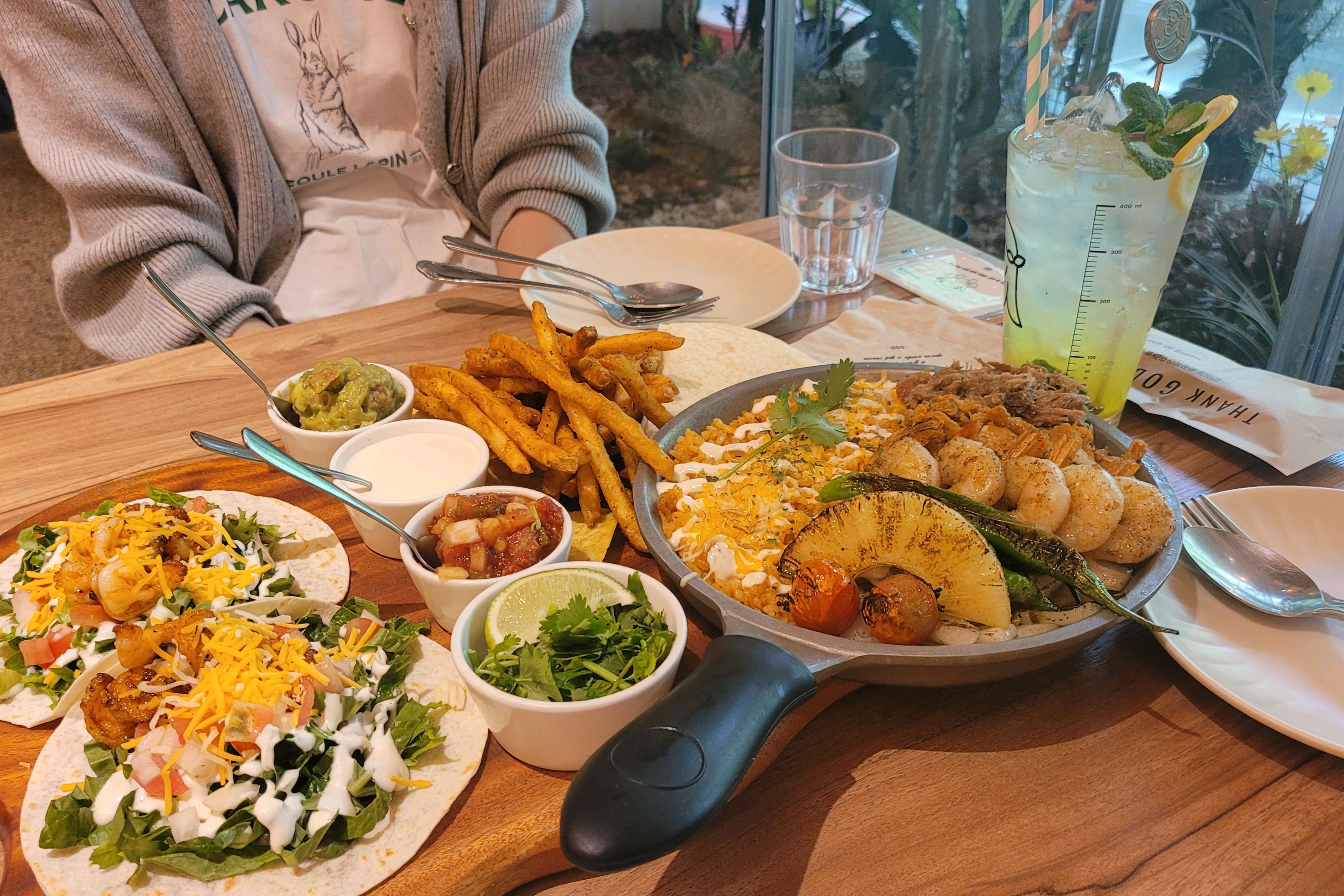 날 좋은 날 예약 없이 이용 했어요! - 압구정 로데오 맛집 갓잇 압구정 도산공원점