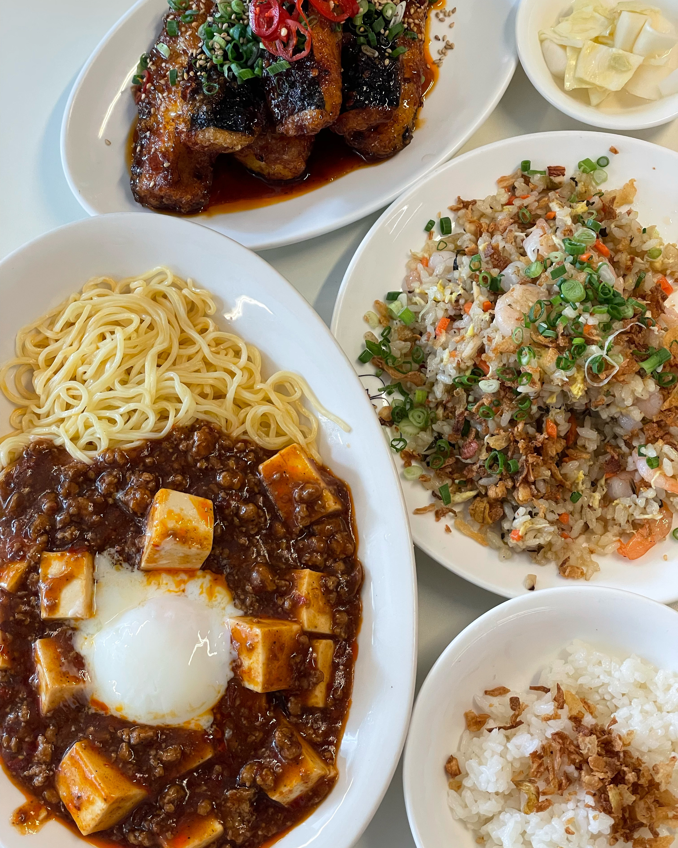 어향가지가 튀김이 얇고 바삭해서 너무 강추하고 마파두부면도 맛있고 새우 볶음밥이 진짜 미친