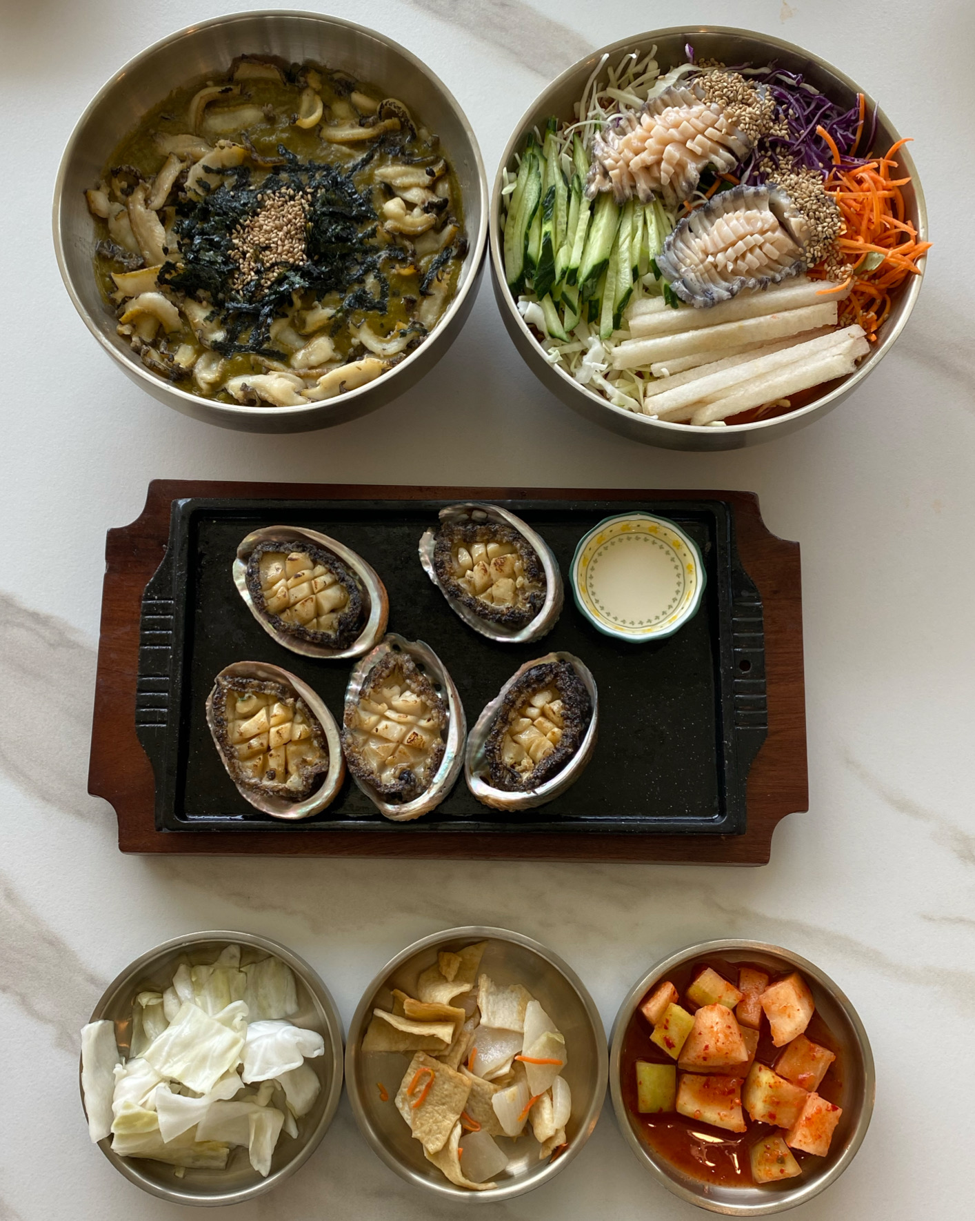 맛있는 음식에 멋진 뷰라니 제주 여행 왔으면 안 올 이유가 없습니다! ㅎㅎ 매장도 쾌적하고