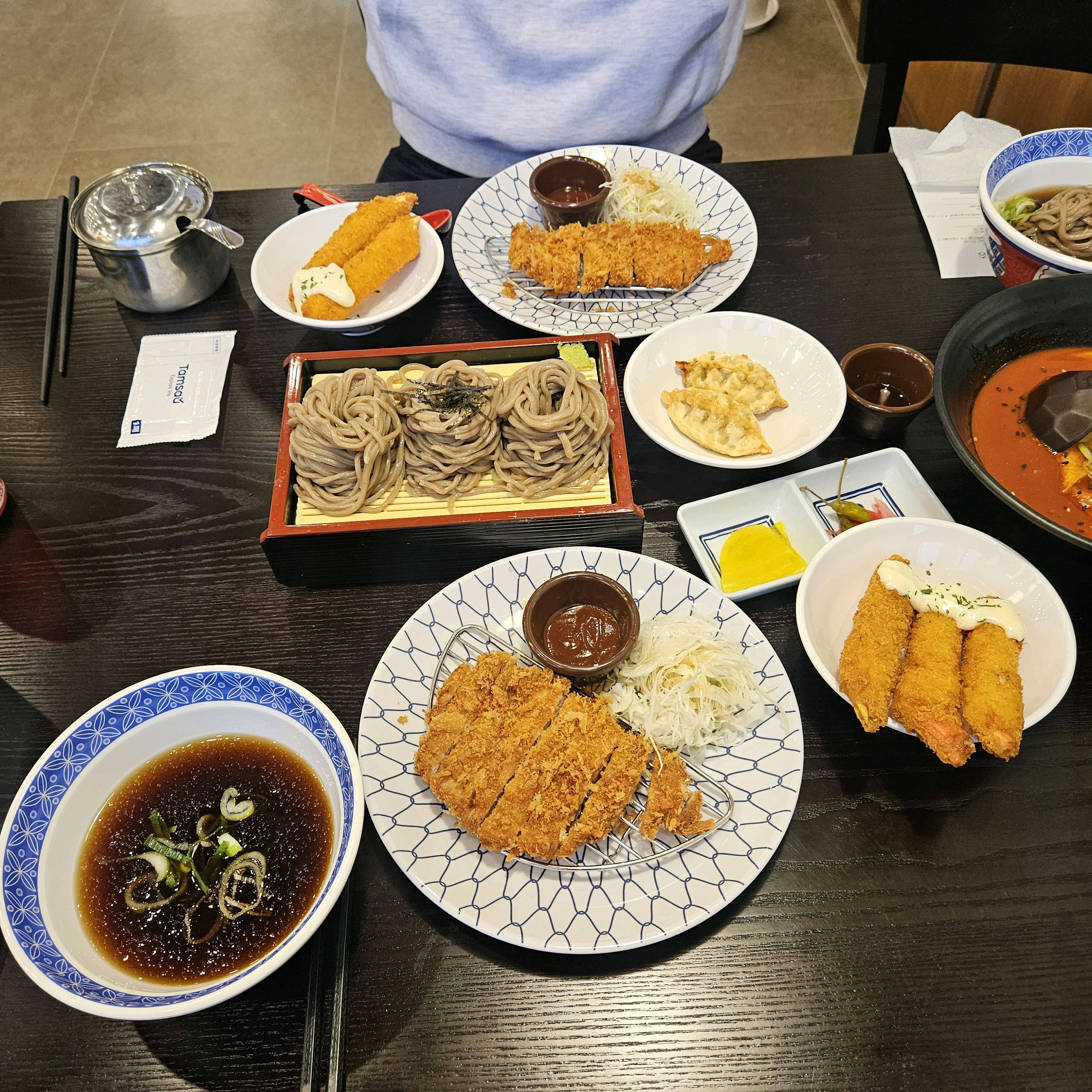 친구랑 왔는데요 사장님이 너무 친절하시고 음식맛이너무 좋아요^^~ 소바면이 너무 탱글거