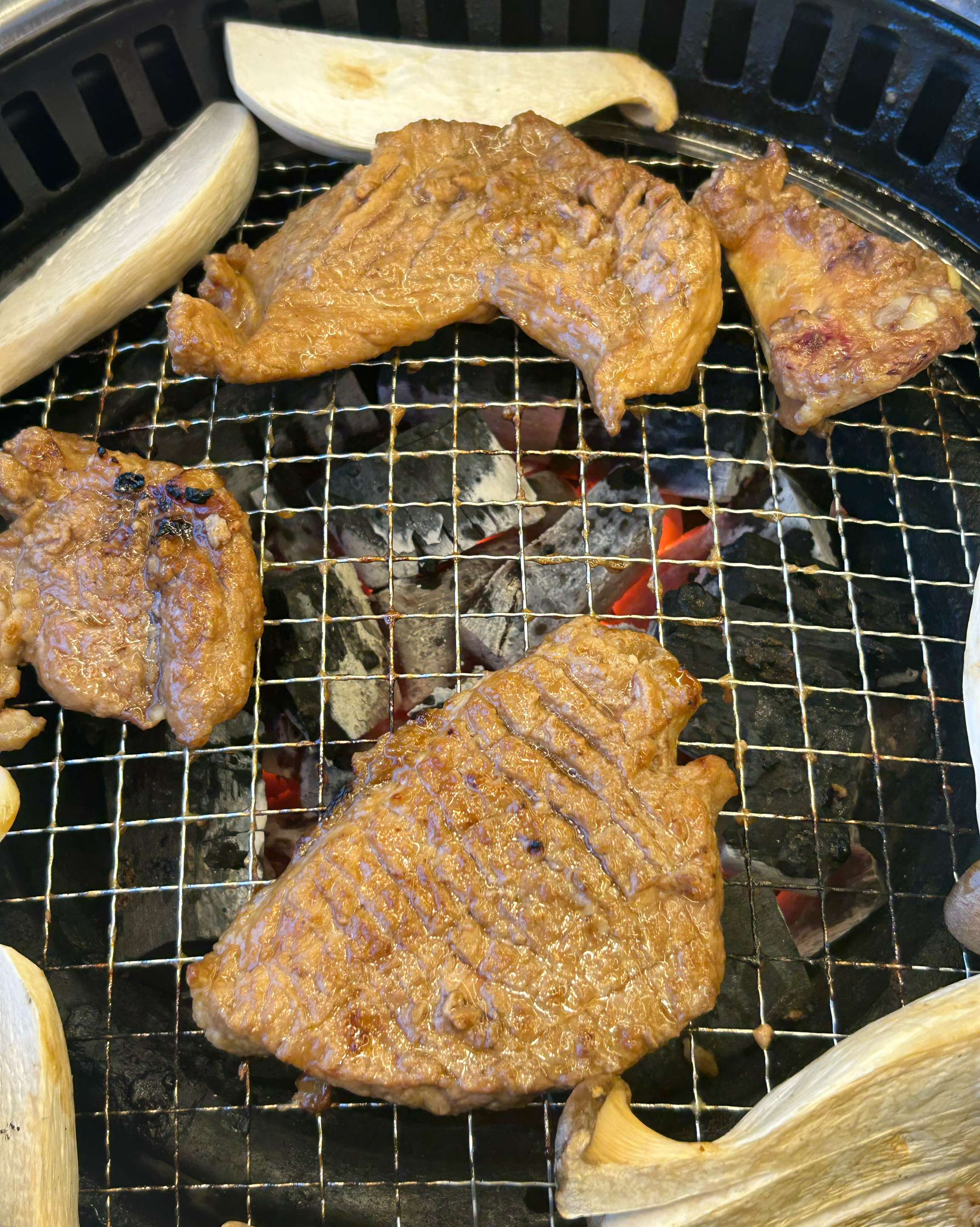 넓고 깔끔해서 방문하기 좋아요 !! - 대전 맛집 솔가숯불갈비 서대전점