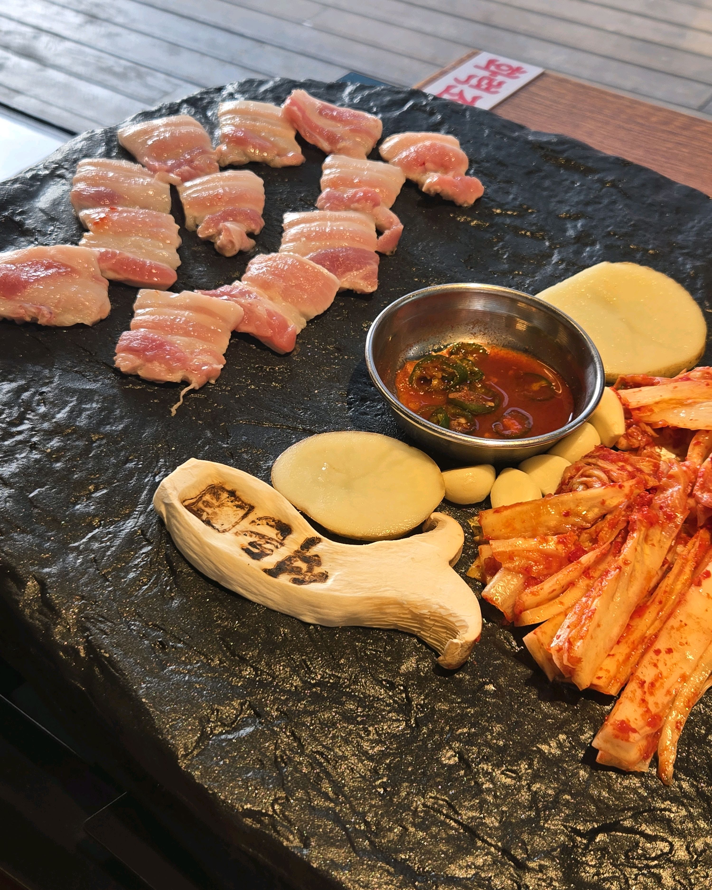 진짜 긴 말 필요없이 완전 강추합니다ㅜㅜ - 인천 맛집 석돈