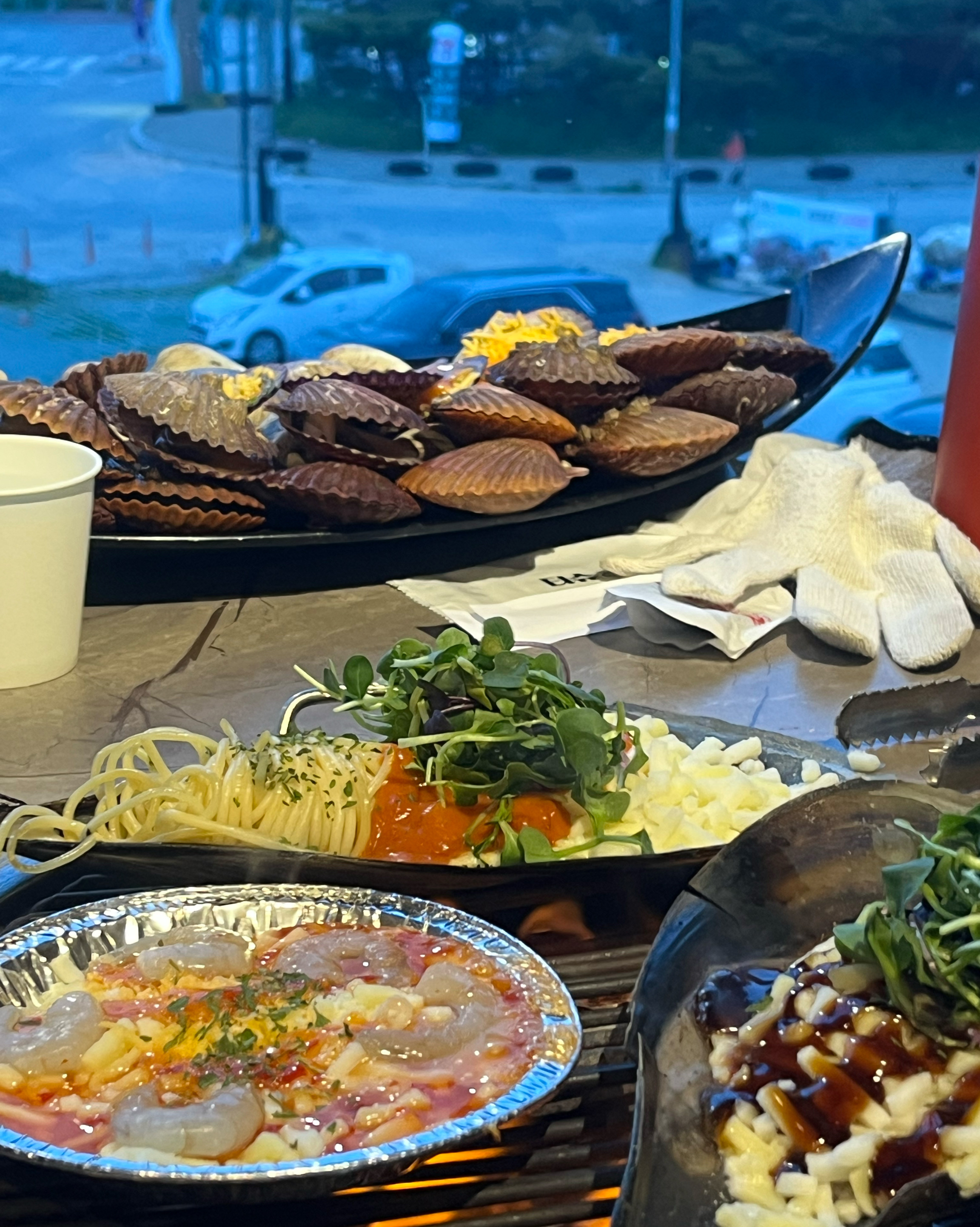 가리비가 숨쉬는게 보여서 너무 맛있게 먹었네요 ㅎㅎ - 인천 맛집 청춘조개 을왕리본점