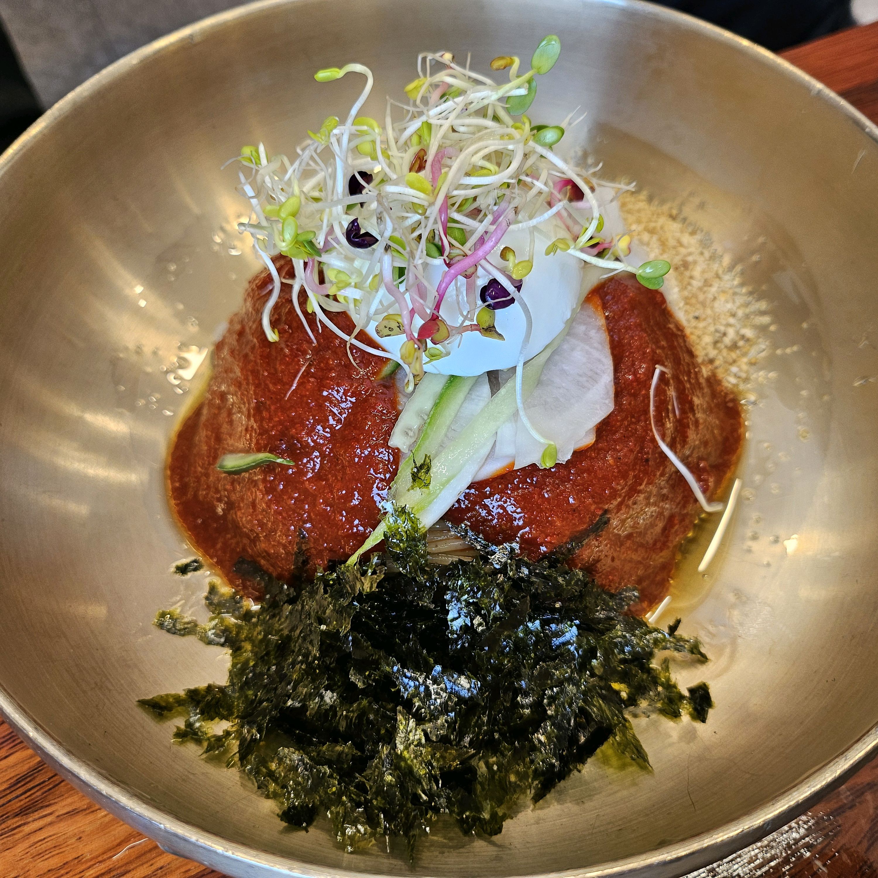 생일기념 여행 왔다가 점심메뉴 고민중 - 인천 맛집 서도막국수