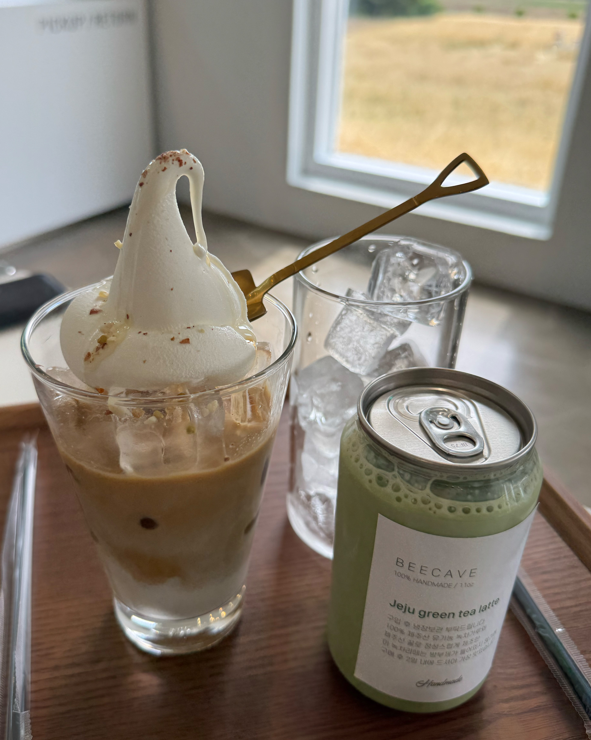 아이스크림을 만들어준 젖소들에게 정말 감사의 인사를 올리겠습니다... - 제주 맛집 비케이브