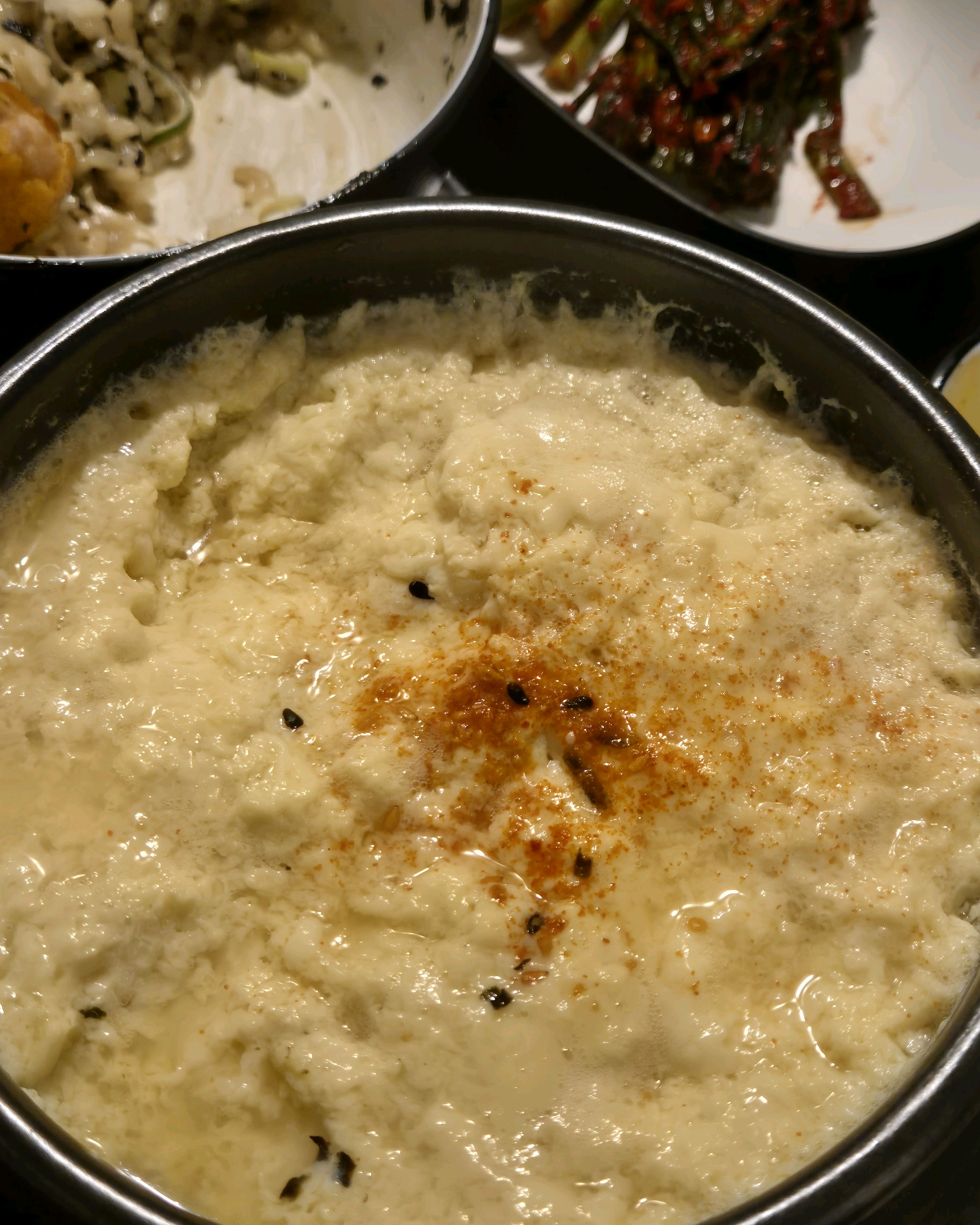 가게 분위기도 좋고 고기도 빨리 나오고 다 신선해서 맛있어요!! 사이드도 다 맛있습니다 직