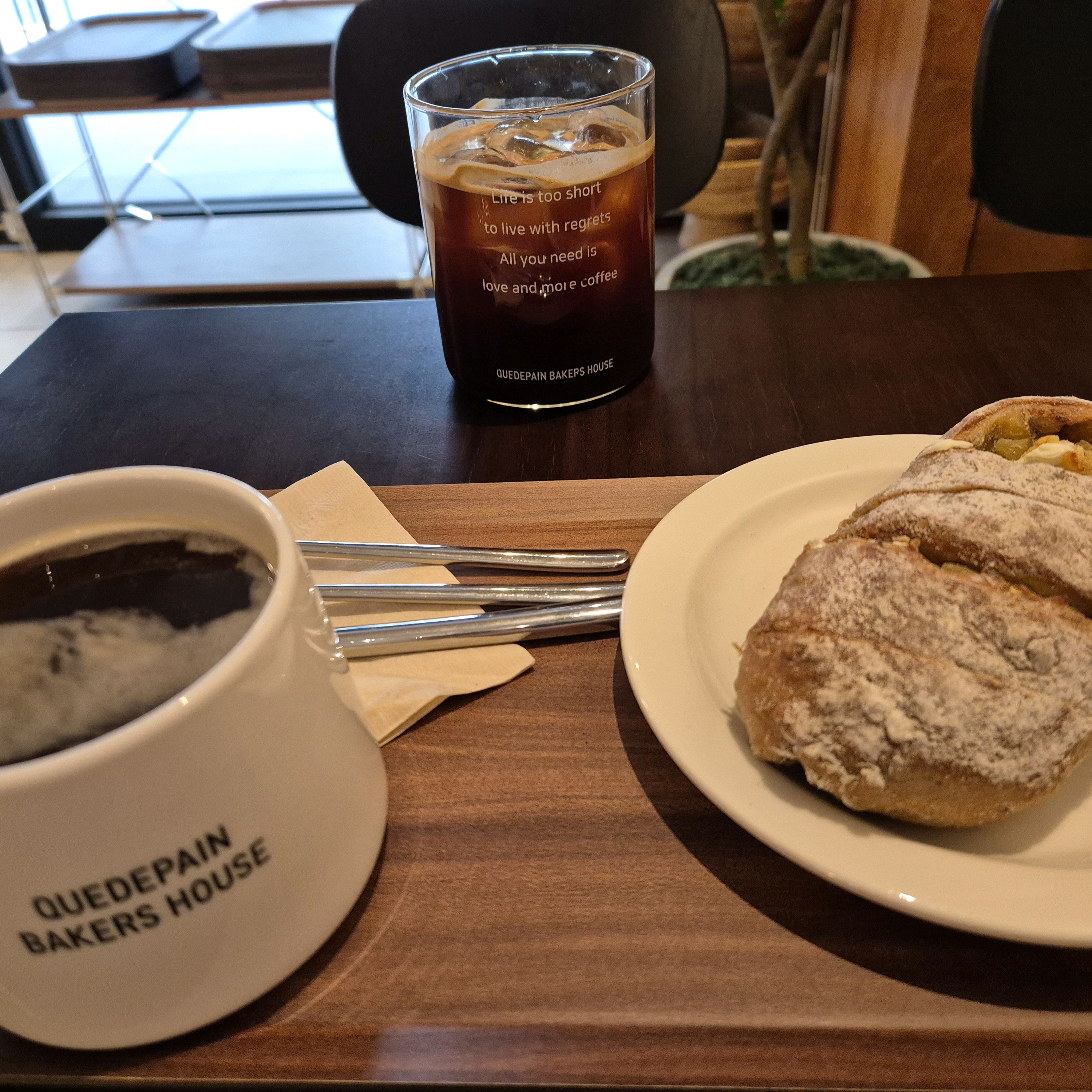 음악이 시끄러움 - 대전 맛집 꾸드뱅베이커스하우스