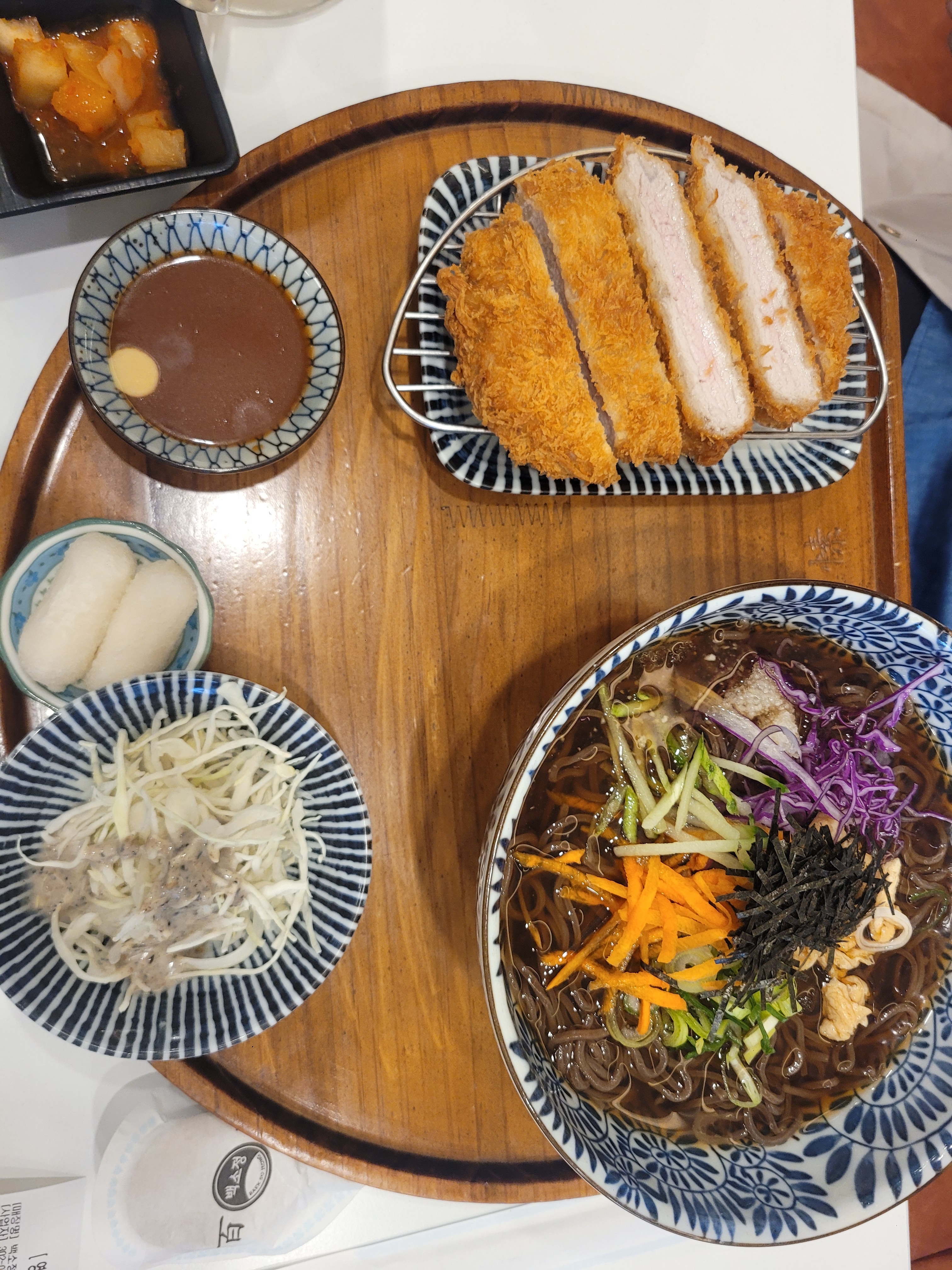 마제소바 맛집이에요!!! 돈까스도 너무 맛있고 직원분들도 친절하세요! - 가좌역 맛집 백소정 남가좌DMC점