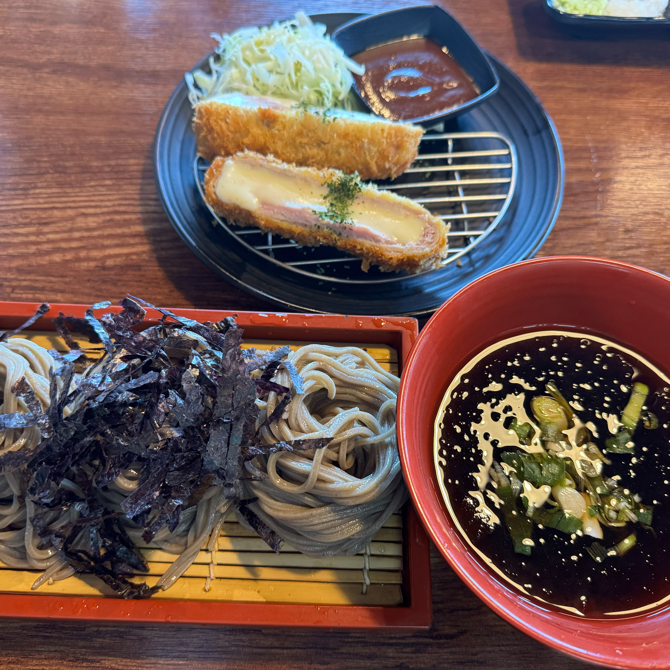 익산 소바집은 항상 삼동소바에서 먹어요 ~ 양도 많고 맛은 너무 좋고 오늘도 와보니 사람이