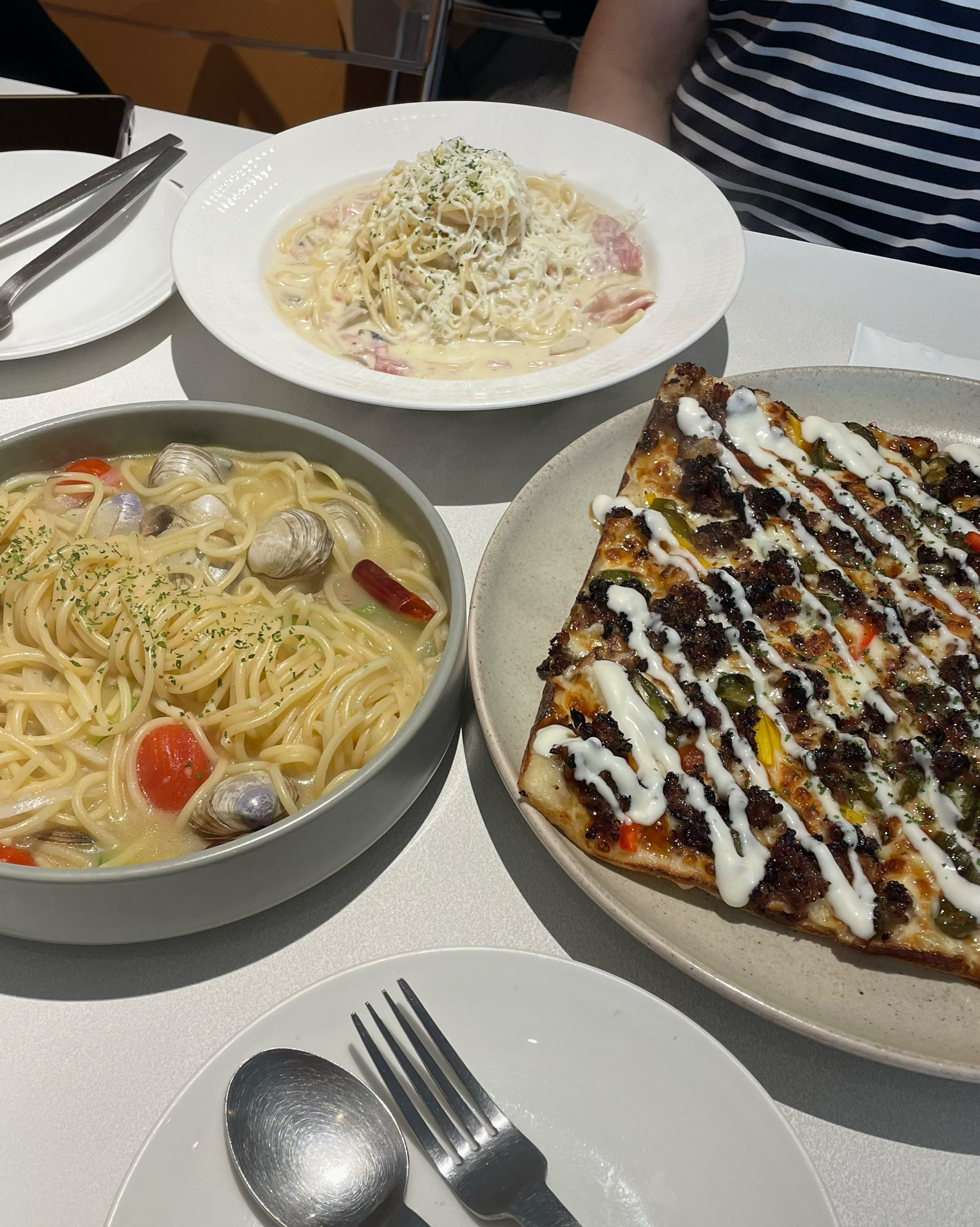 양도 많고 너무 맛있어요!! 그리고 다들 너무 친절해서 좋아용 - 대구 맛집 오레가노 동성로본점