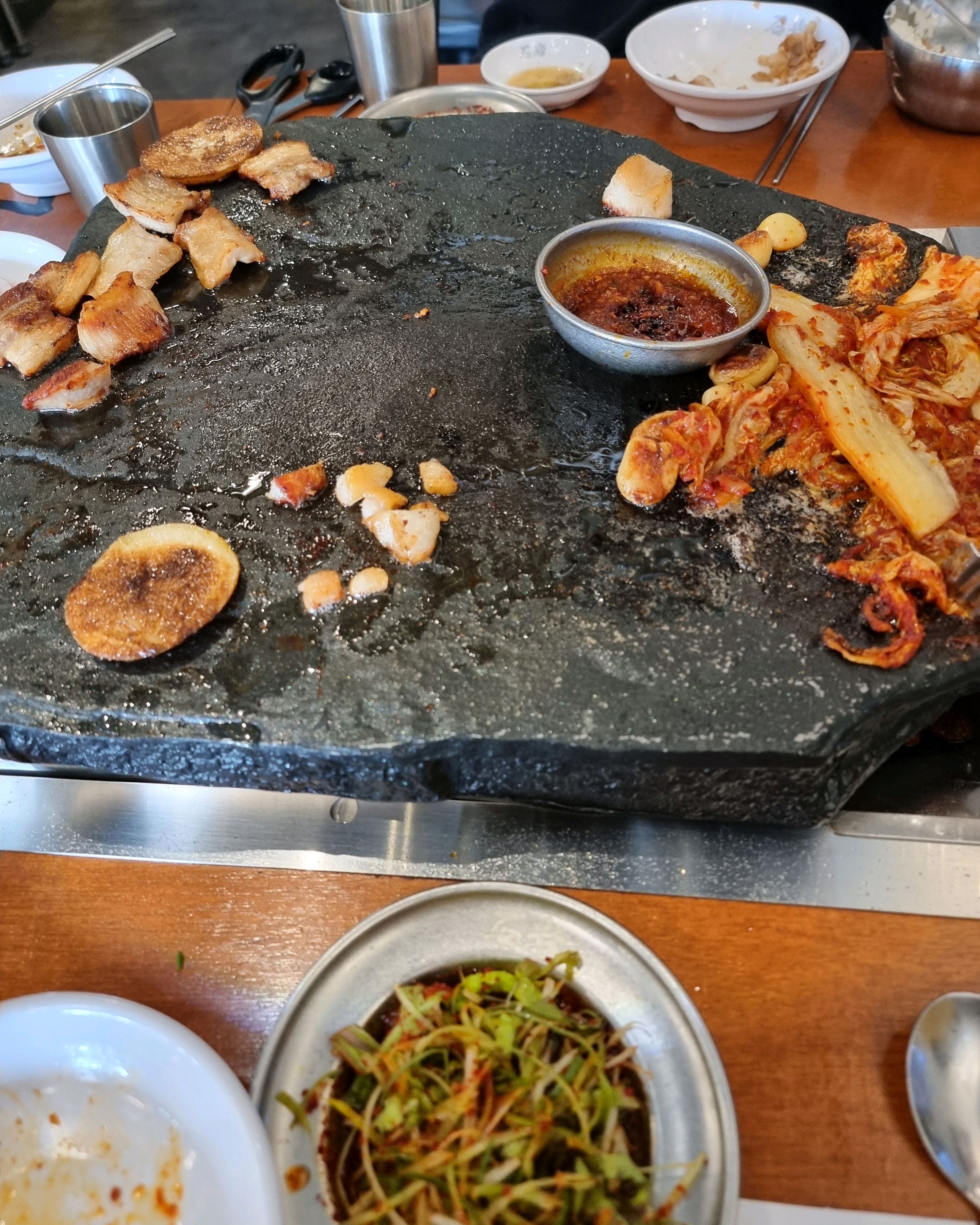 고기도 너무 맛있고 묵사발이 너무 제스타일이라 두번세번 더 오렵니다~^^ - 인천 맛집 석암생소금구이 송도타임스페이스점