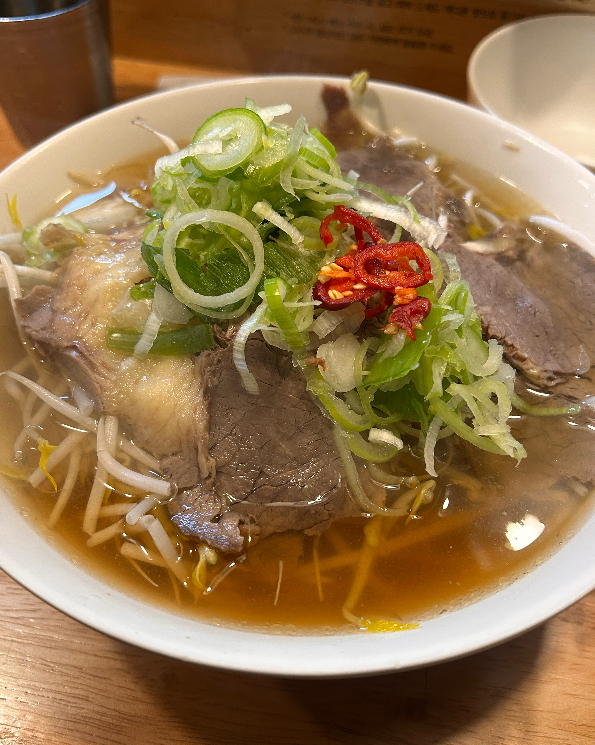 여기 두번째 왔는데 넘 맛있어요ㅠ 면 리필 되는것도 너무 좋고 분위기도 좋아서 비 올때도 