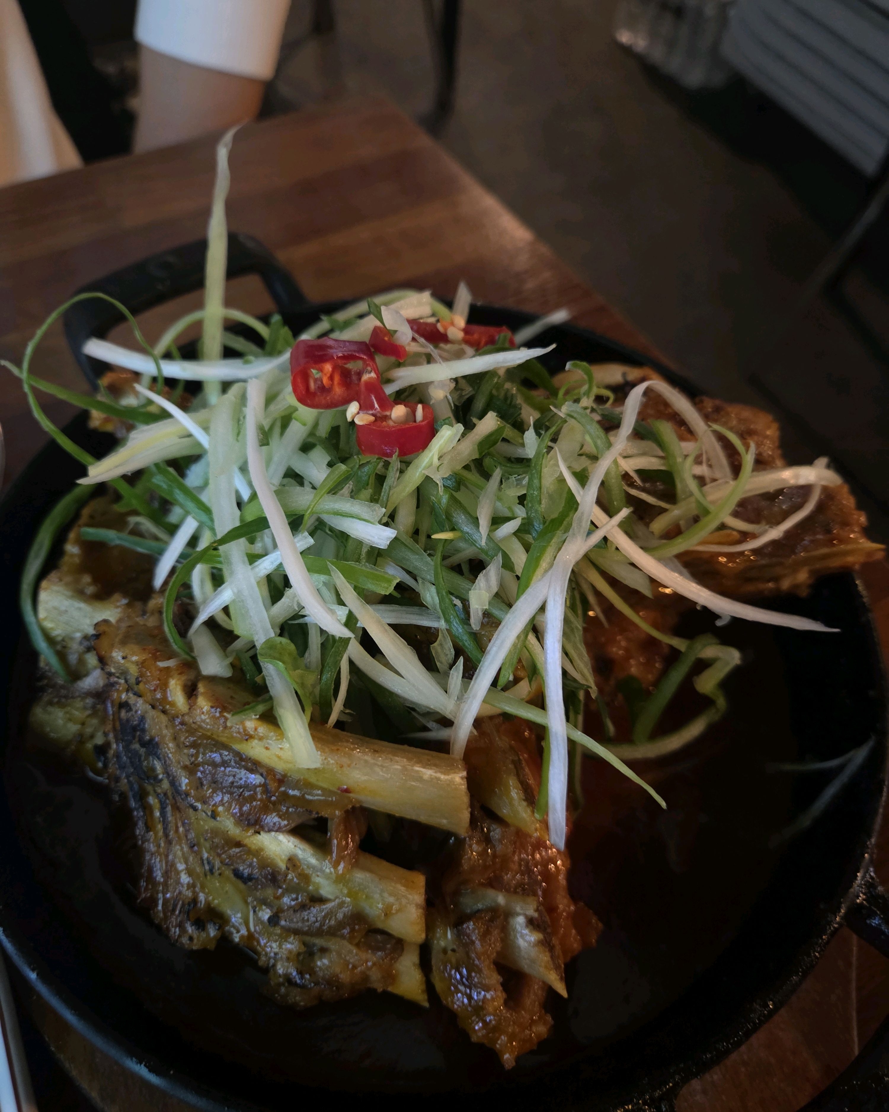 소문듣고왔는데 가성비좋고 안주도맛있네요 야장도있고 분위기도좋아요 직원분도 너무친절하시네요 - 인천 맛집 호랑이주택