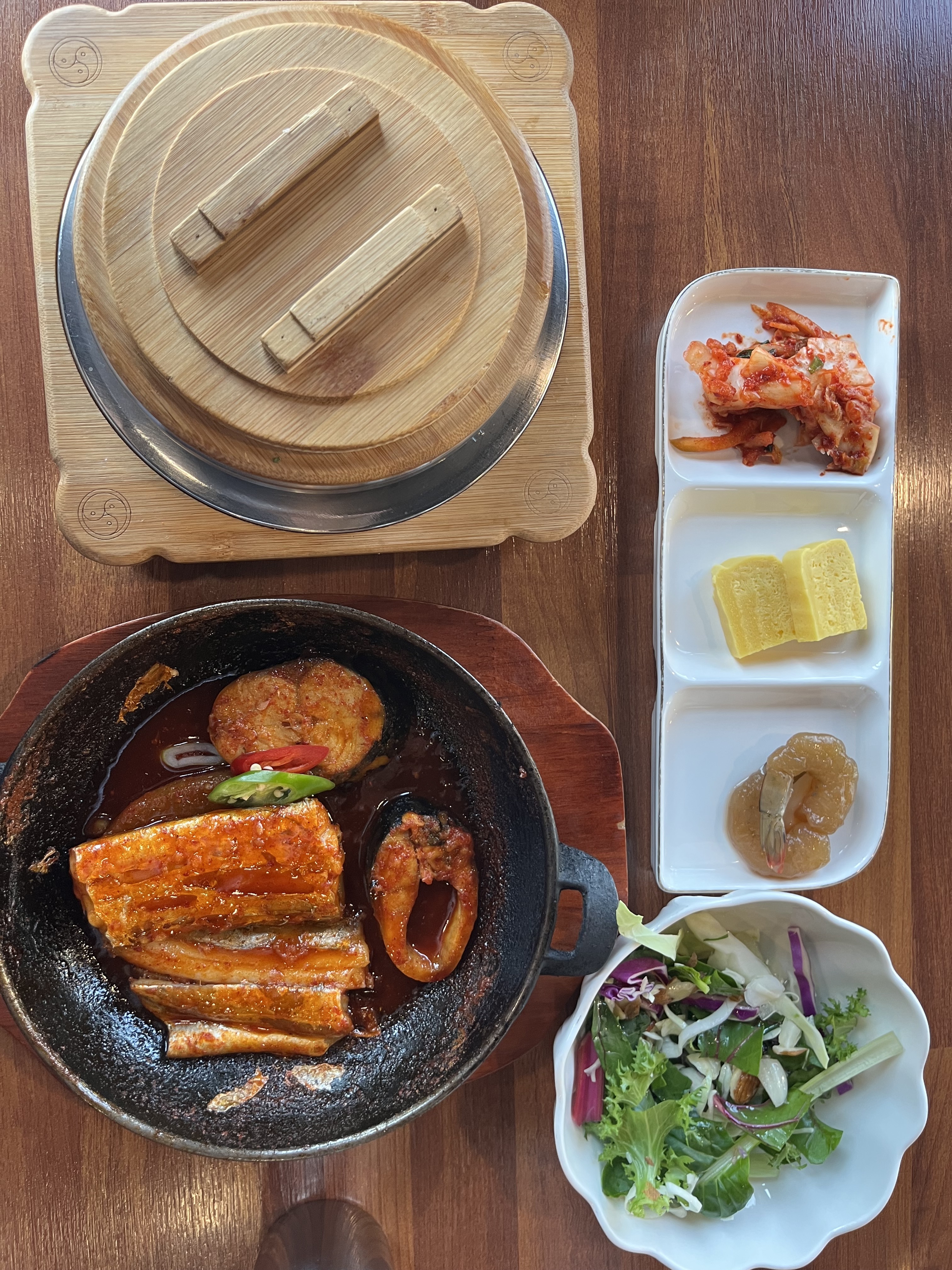 혼자 여행와서 조림 못 먹을 줄 알았는데 마침 1인분만 팔아서 다행인 마음으로 왔는데 또 
