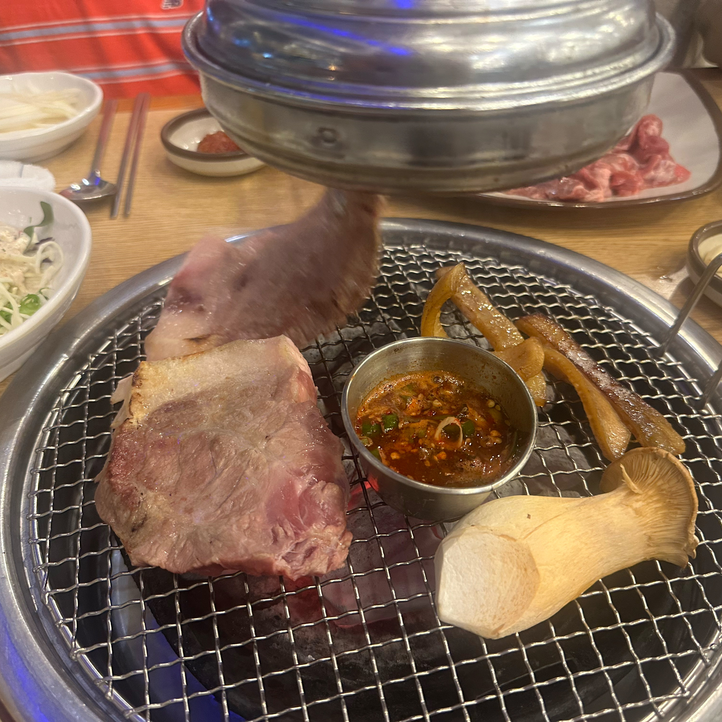 고기도 두툼하고 - 제주 맛집 늘봄흑돼지