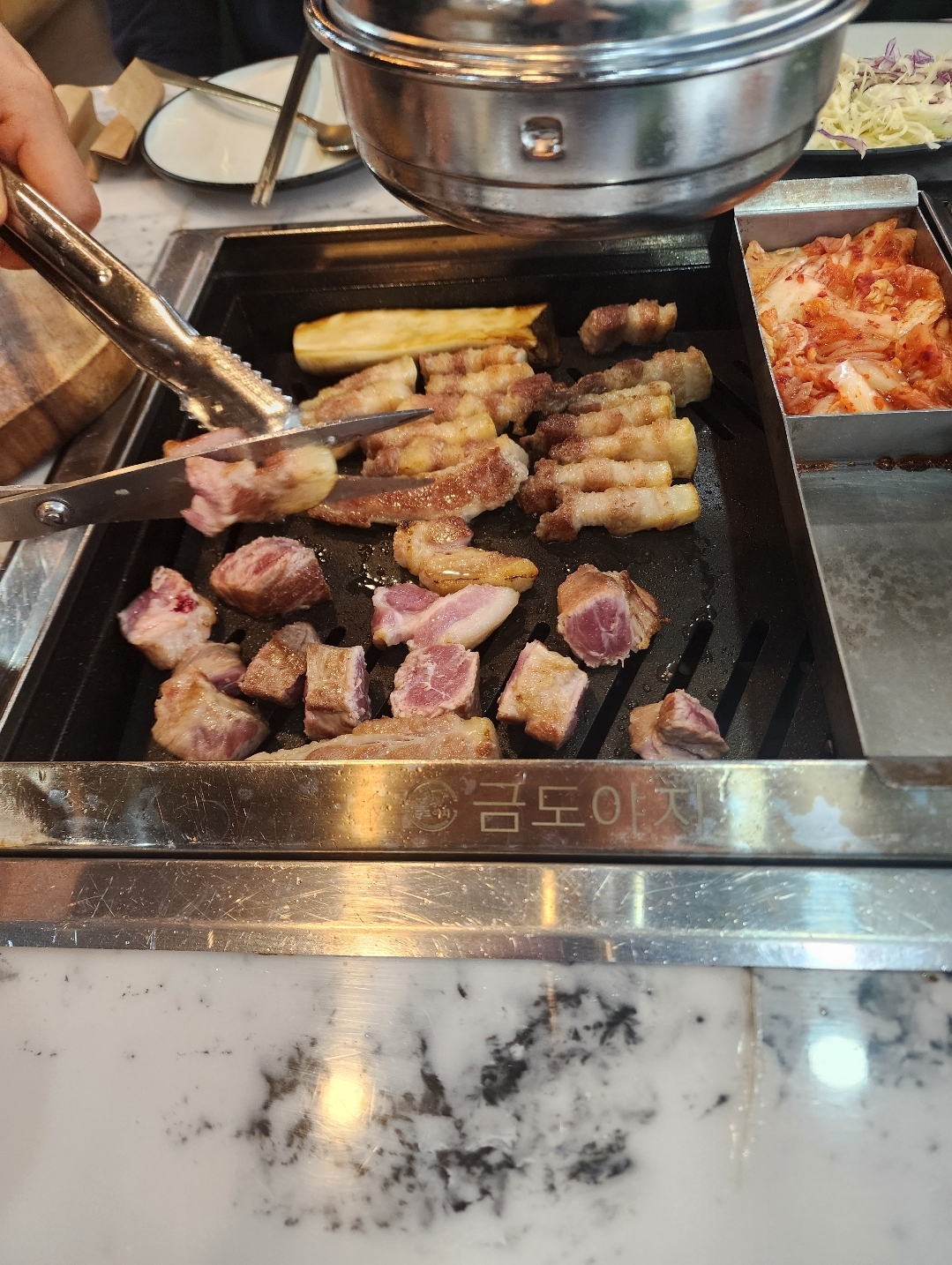 오랜만에 가족들이 전부 모여서 외식할만한곳 찾다가 방문했어요 - 인천 맛집 금도야지 루원시티본점