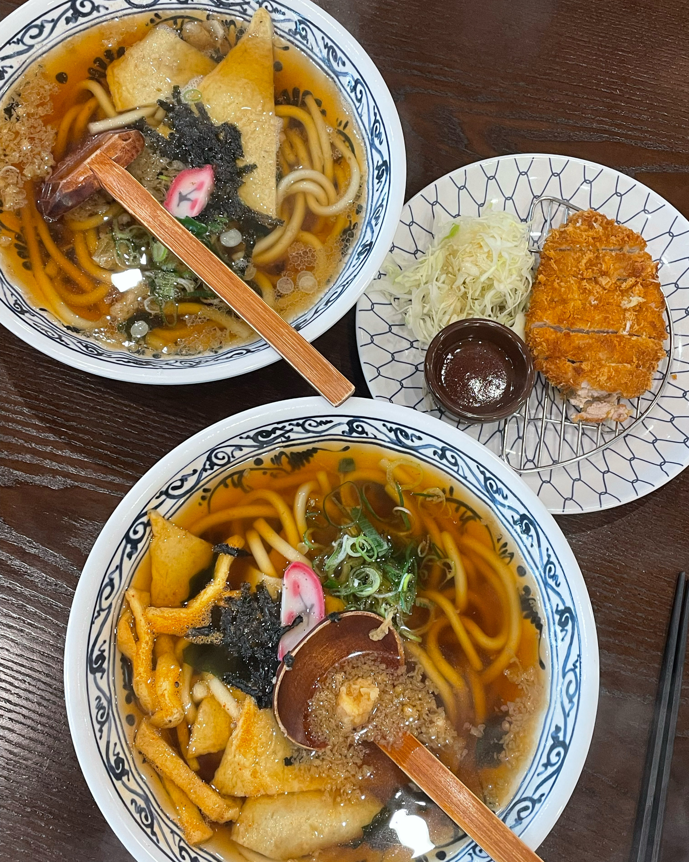 음식이 빨리나오고 가걱도 괜찮아요~ 넓어서 많은 인원도 수용할 수 있겠습니다. 맛있어요 ㅎ