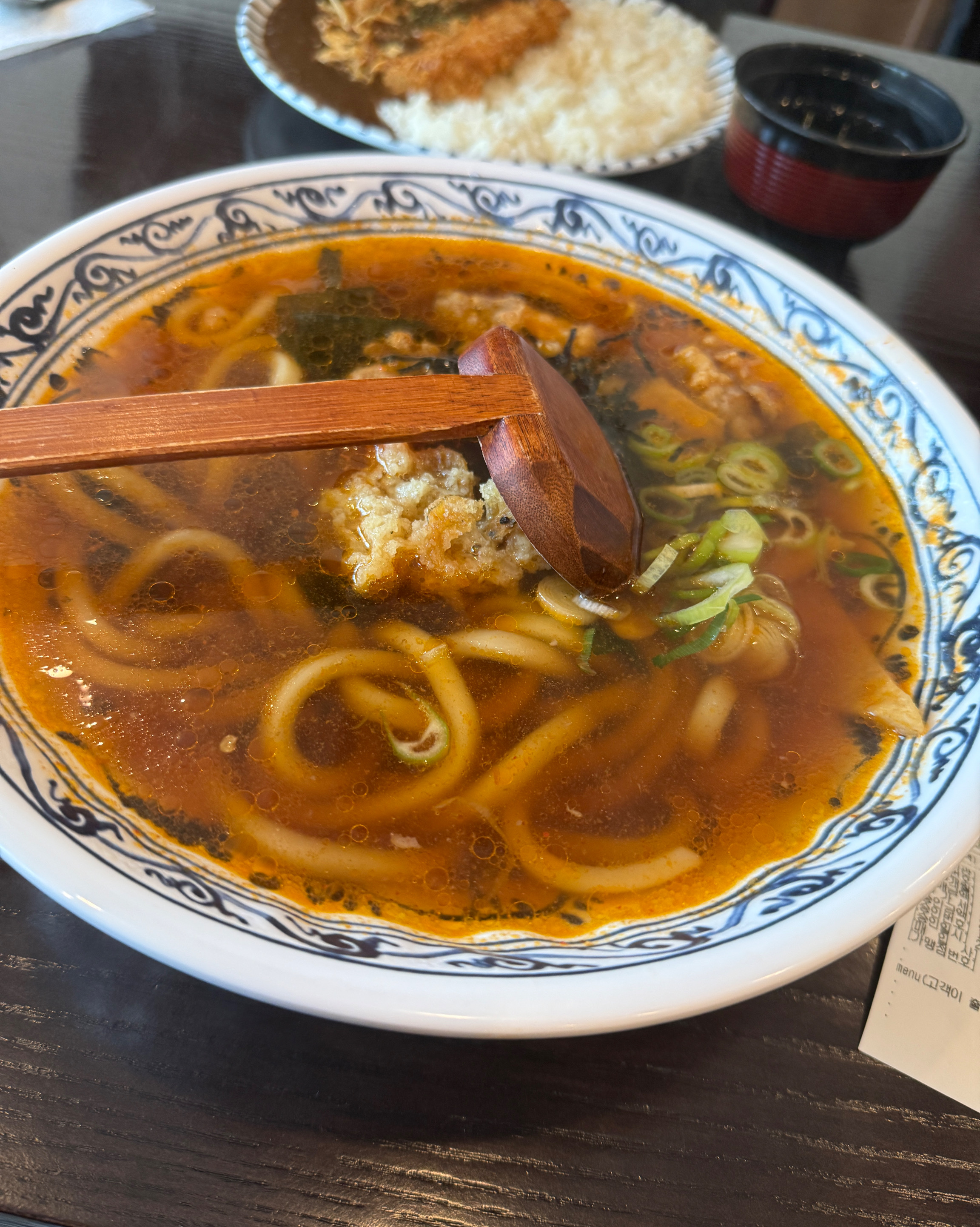 삼동소바 소바 맛집이래서 처음와봤습니다 자주올수 있을까모르겠어요 ㅎㅎ 맛있겠죠 비주얼 합격