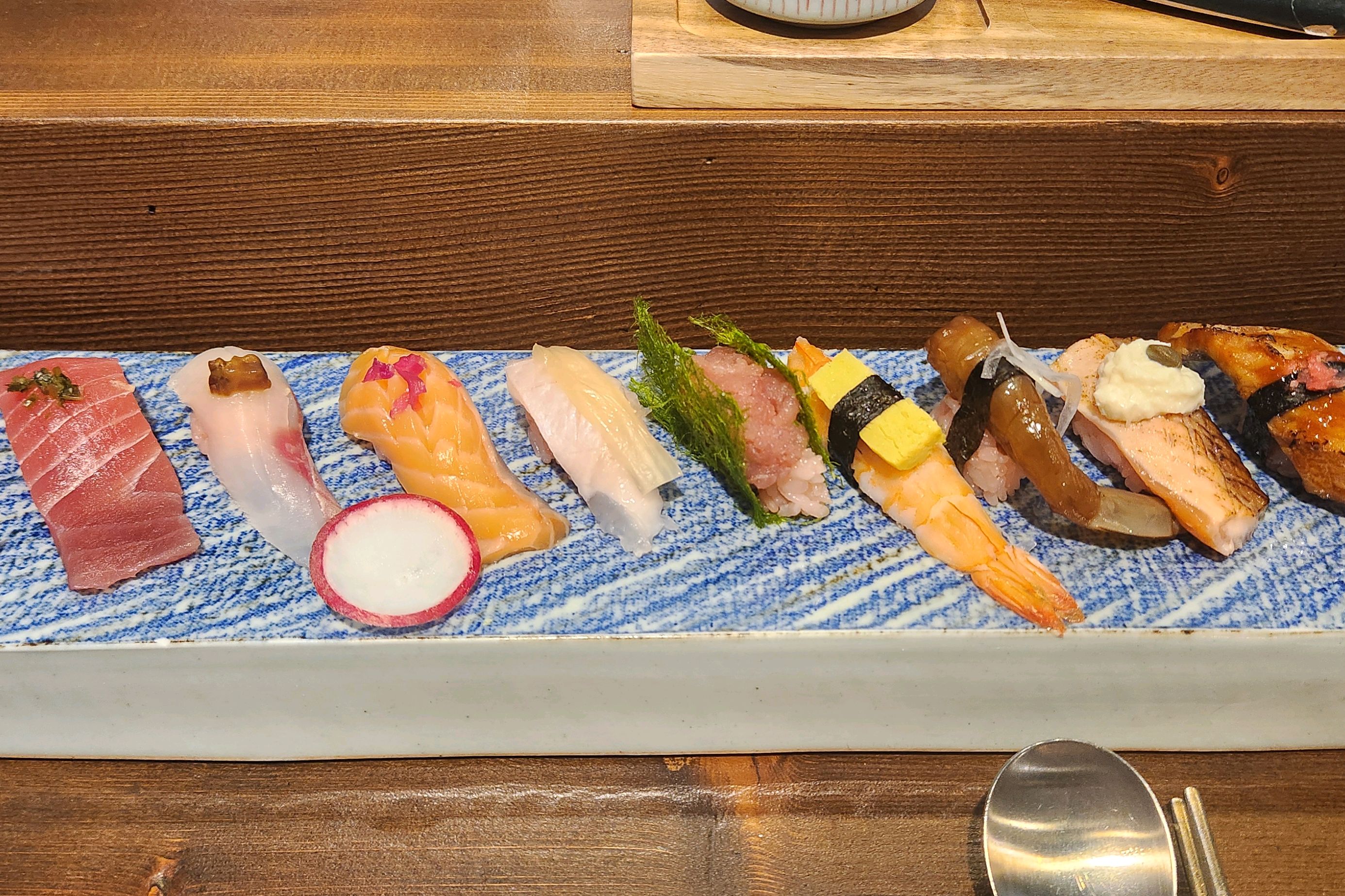 깔끔하고 신선한 초밥이 정말 맛있어요 기분 좋게 먹고갑니다😊👍 - 대전 맛집 안도스시