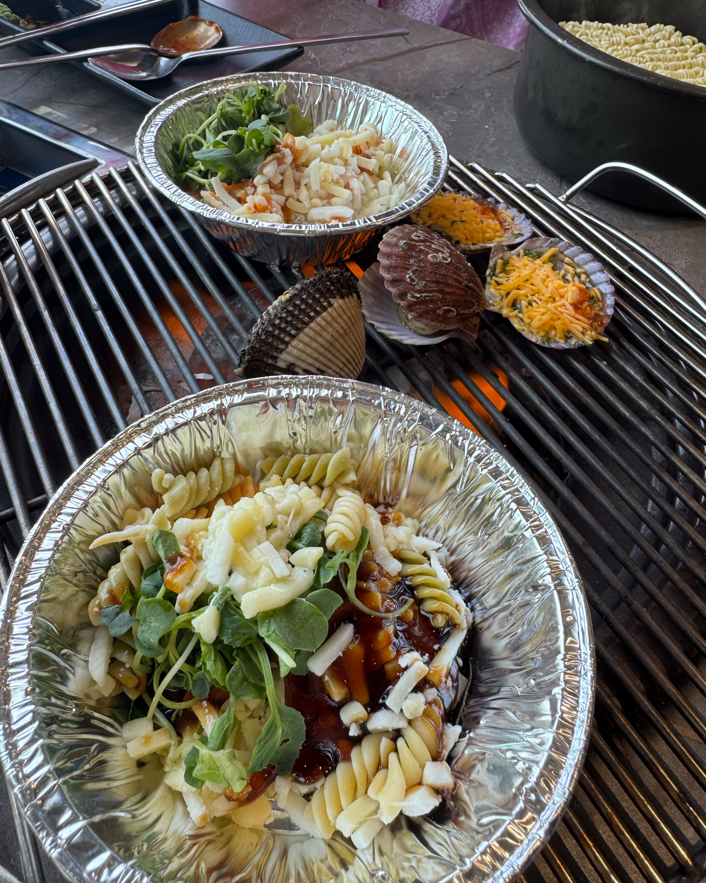 창가에 앉았는데 - 인천 맛집 청춘조개 월미도직영점