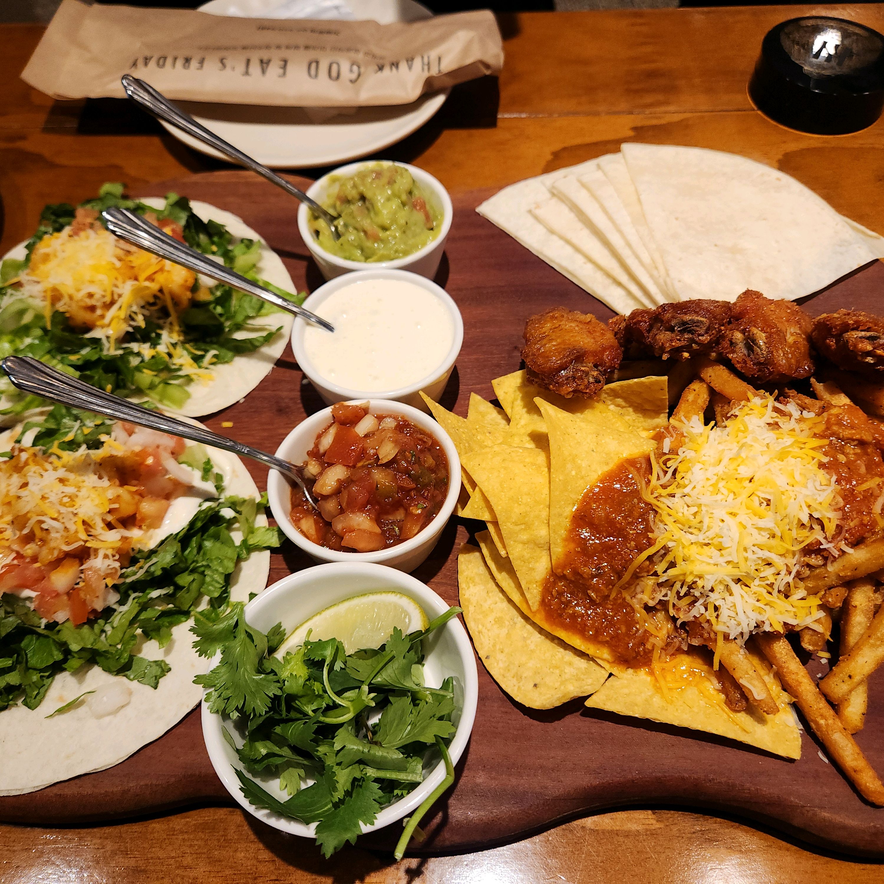신선한 멕시칸 음식 정말 맛있어요. 세트 구성도 알차고 양도 좋고 특히 재료가 신선합니다.