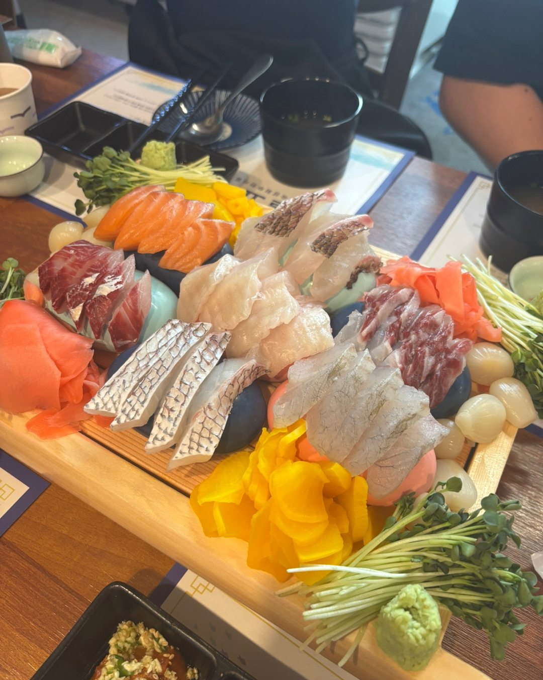회식으로 왔어요!! 너무 맛있는데 무한리필이에요!! 하루전 예약 추천!! - 문정동 맛집 물고기자리 송파점